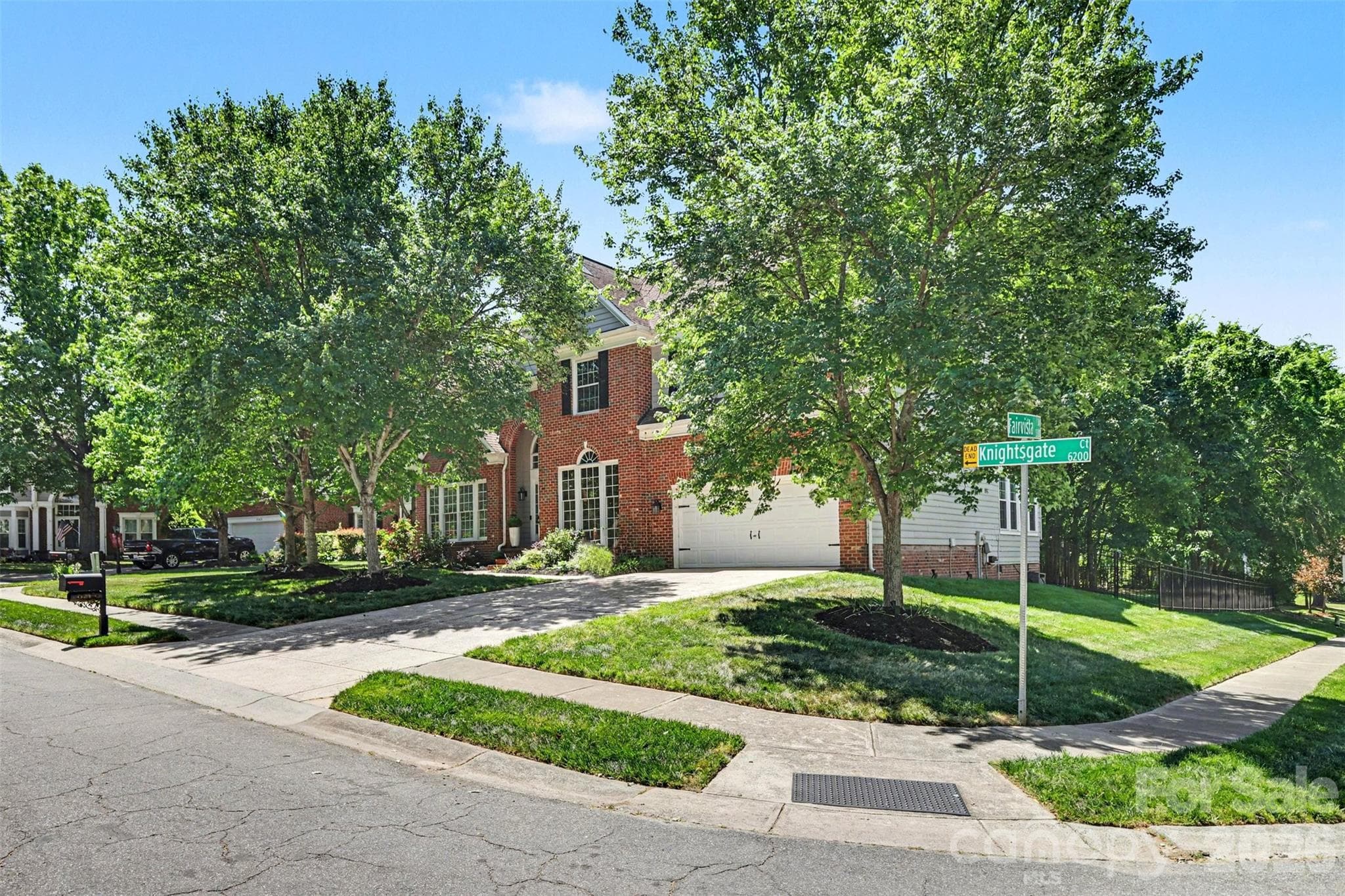 Single Family Residence at 6213 Knightsgate Court, Charlotte, photo 30 of 36
