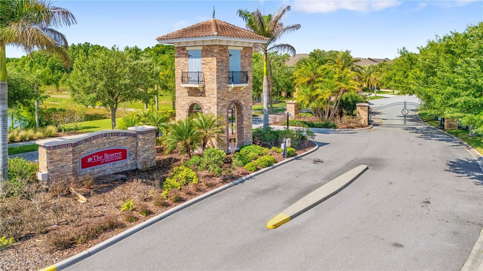 Single Family Residence at 13830 MOONSTONE CANYON DR, RIVERVIEW, photo 62 of 74