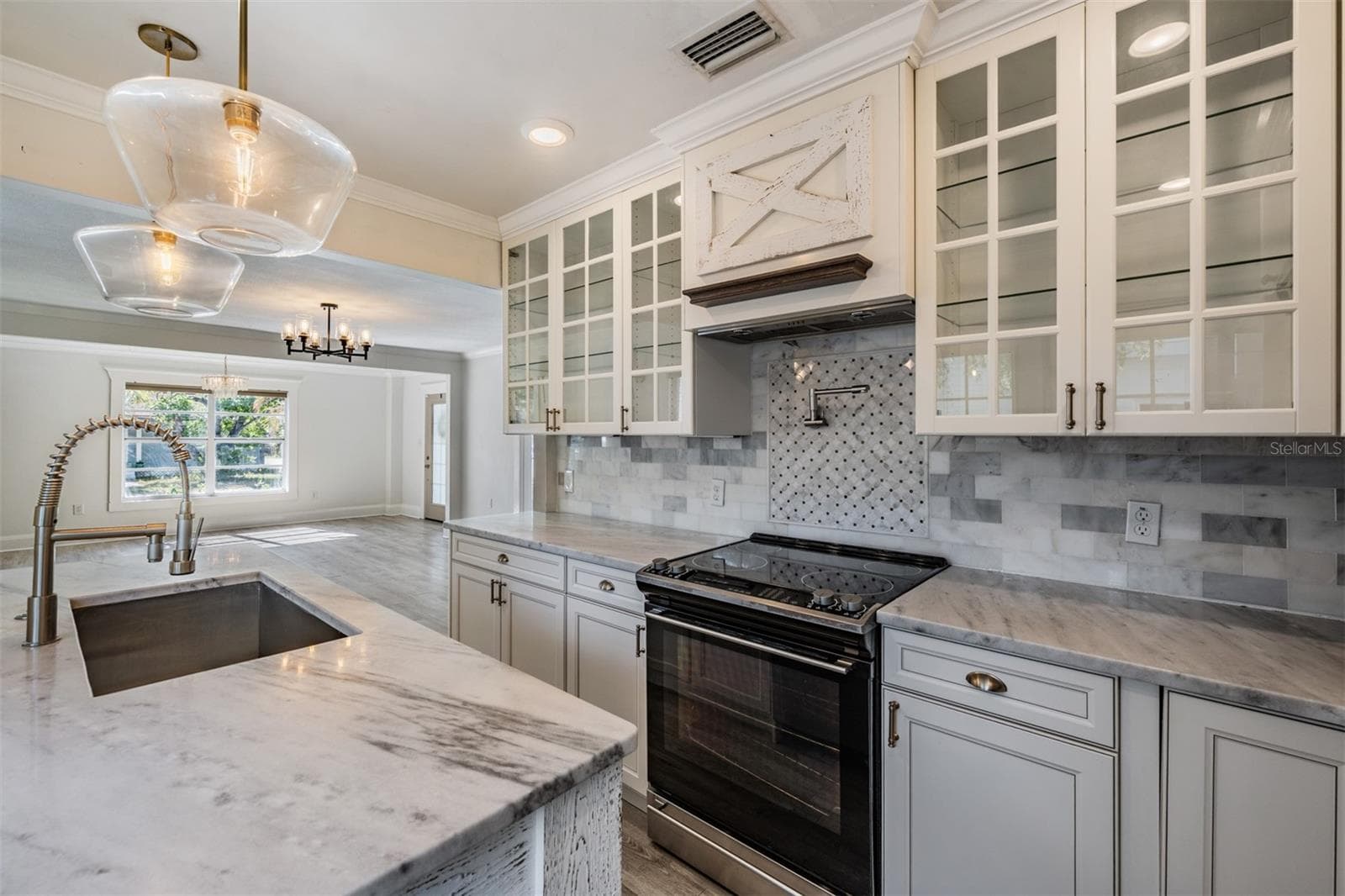 Single Family Residence at 4109 N SEMINOLE AVE, TAMPA, photo 17 of 50
