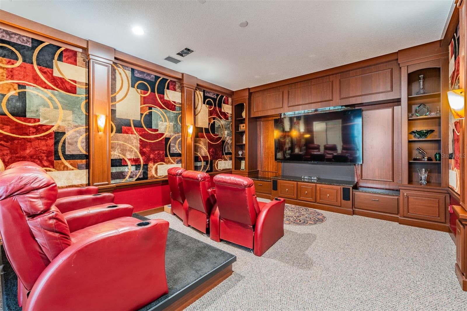 Home Theatre right off the Gourmet Kitchen - 21246 QUIET HAVEN CT, LAND O LAKES