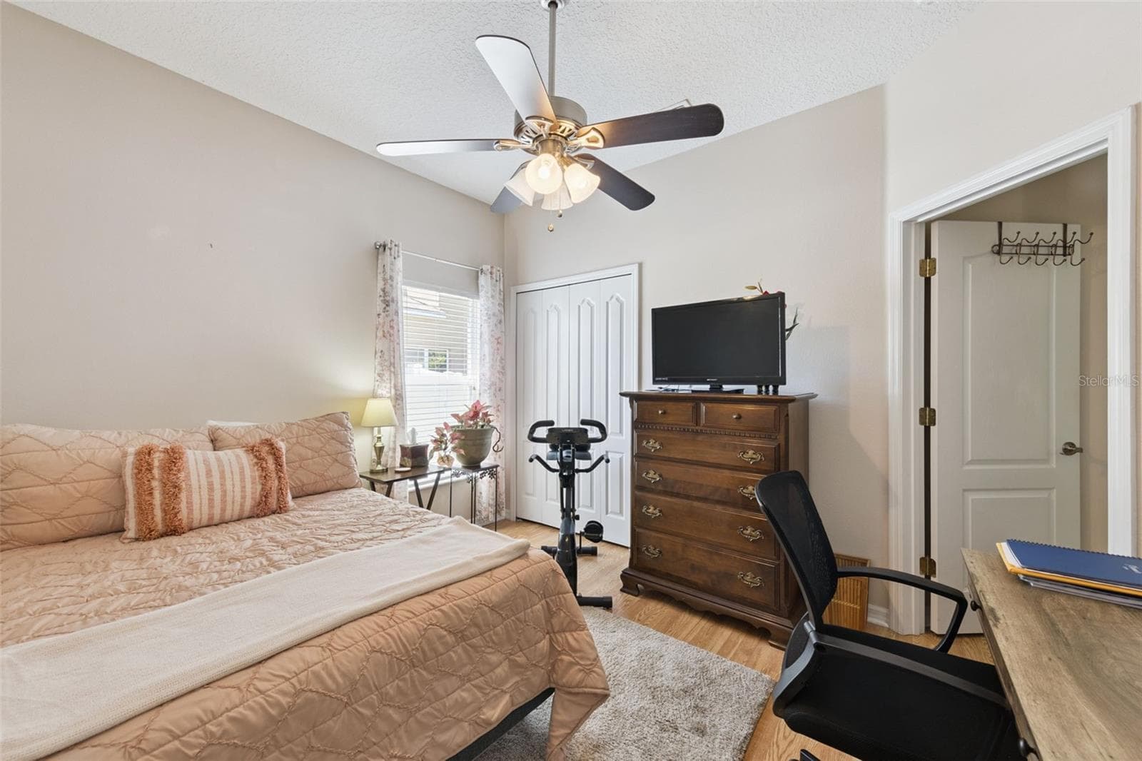 Single Family Residence at 6220 BELDON DR, MOUNT DORA, photo 14 of 25
