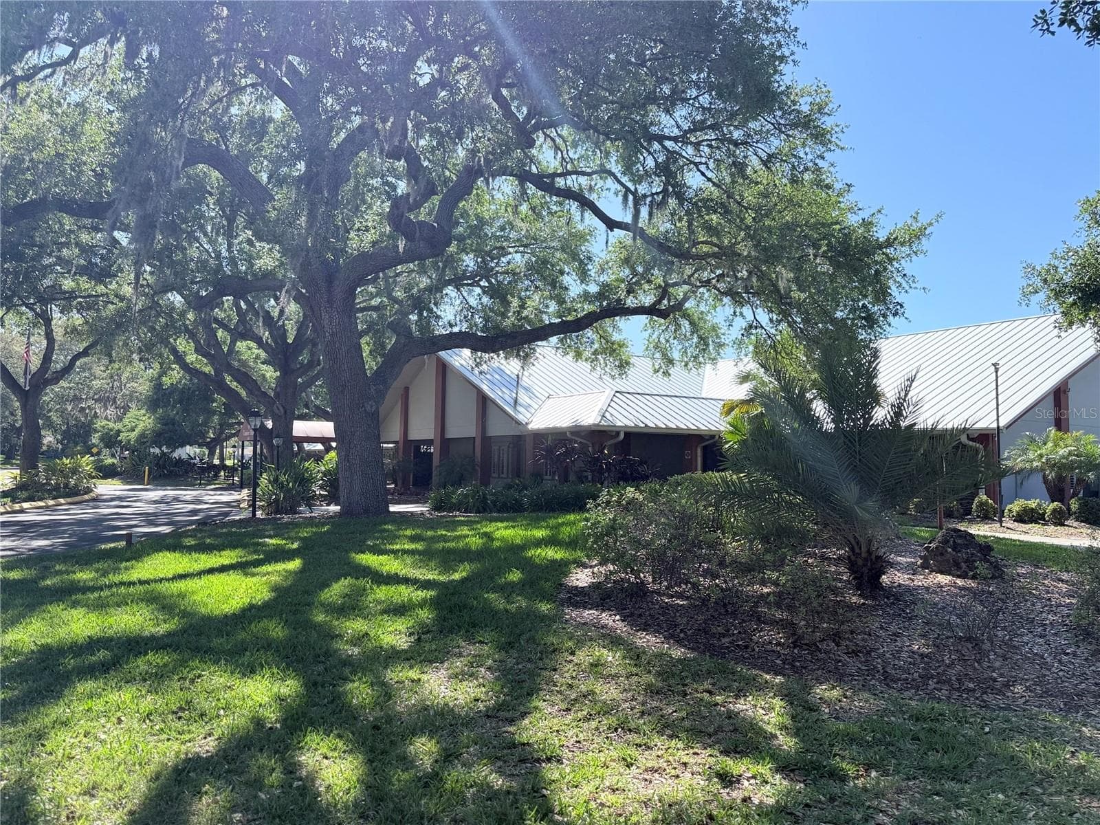 Single Family Residence at 10501 HARDWOOD CT, PORT RICHEY, photo 32 of 58