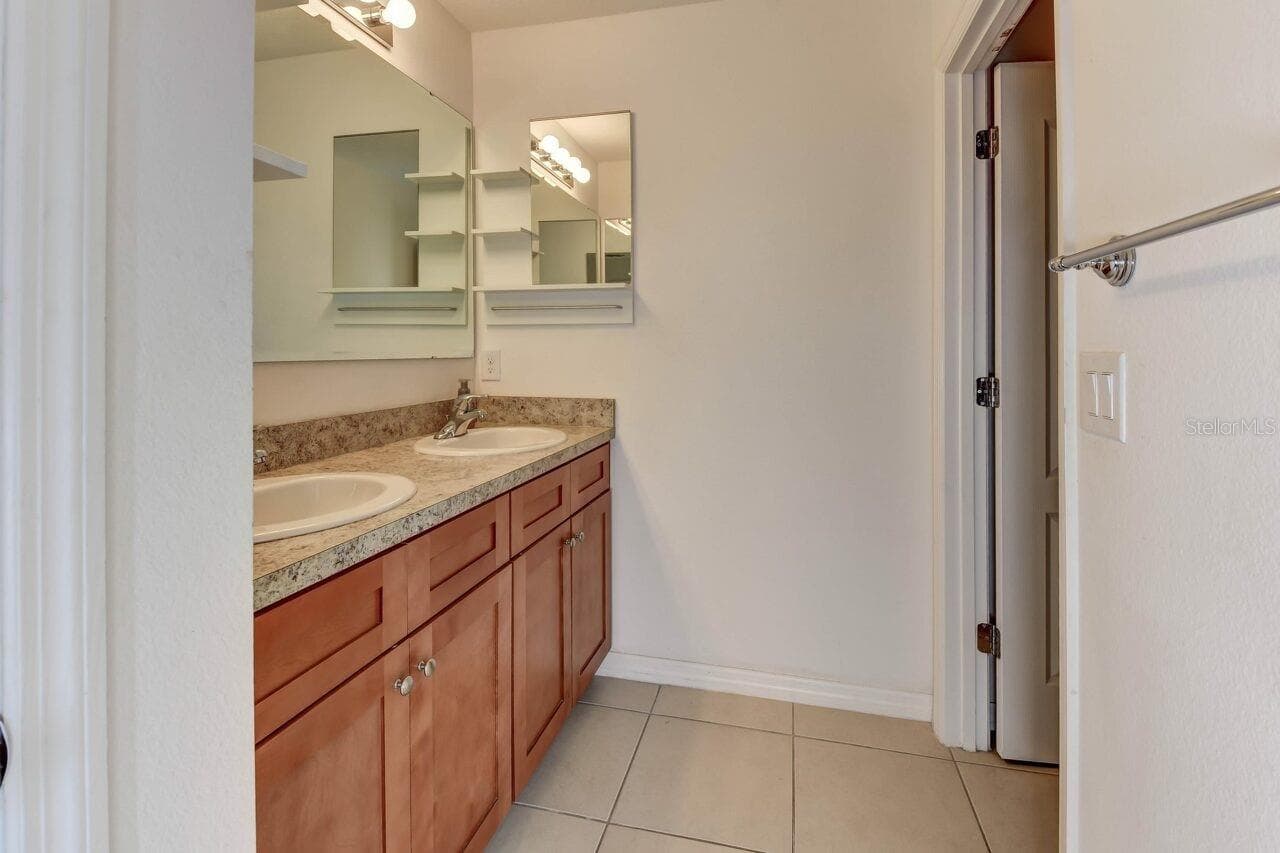 3rd Bathroom - 831 OAK HOLLOW LOOP, DELAND