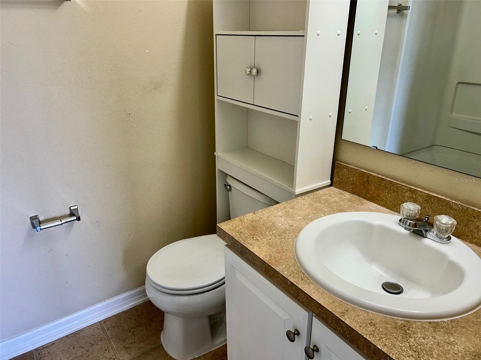 Primary Bathroom - 2078 SUN DOWN DR, CLEARWATER