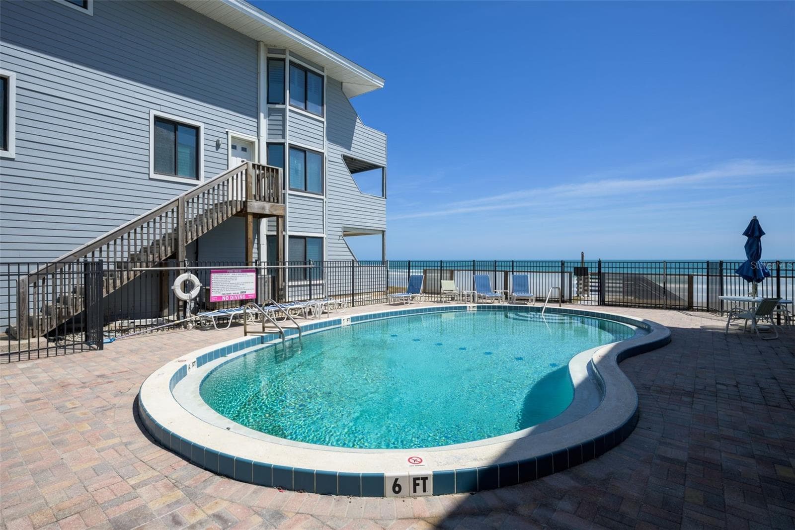 Take a dip in the pool and watch the kids from your unit! - 4421 S ATLANTIC AVE #A2, PONCE INLET