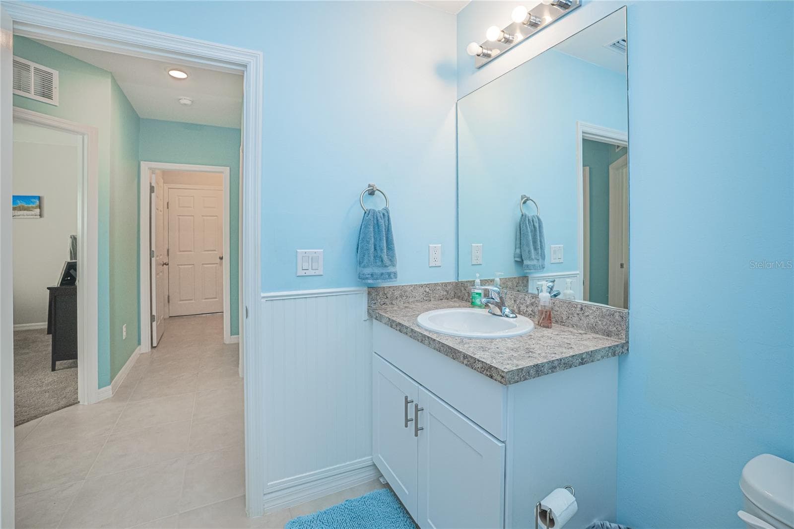 Single Family Residence at 25292 E LENOX CIR, PUNTA GORDA, photo 27 of 49