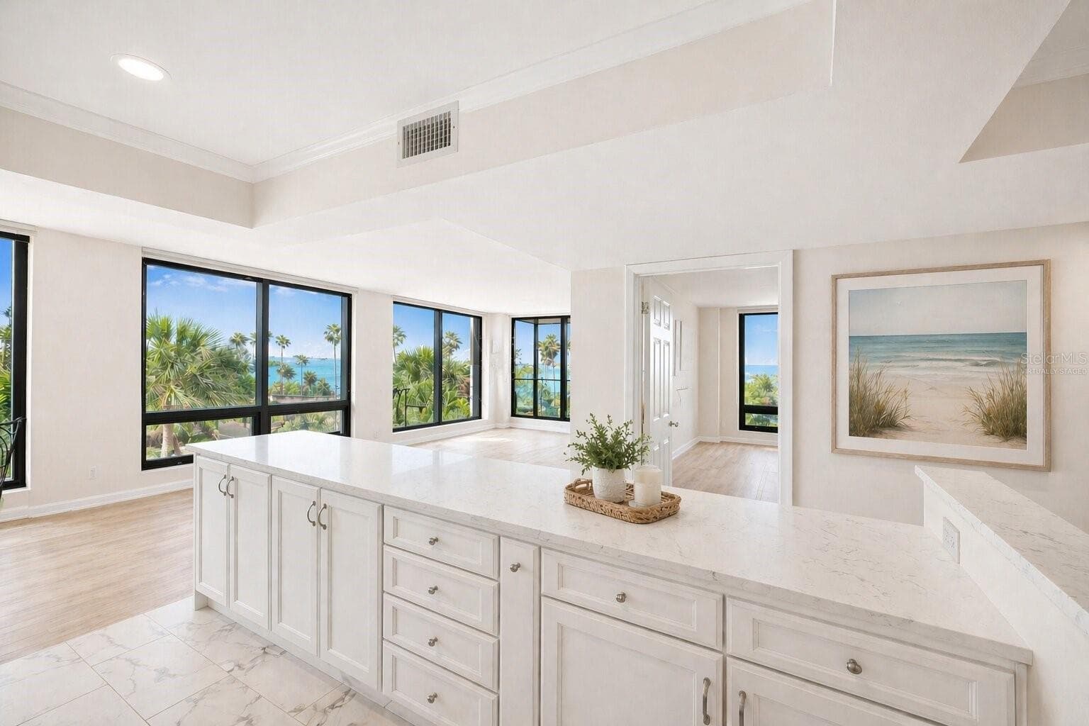 Condominium at 707 S GULFSTREAM AVE #307, SARASOTA, photo 5 of 38