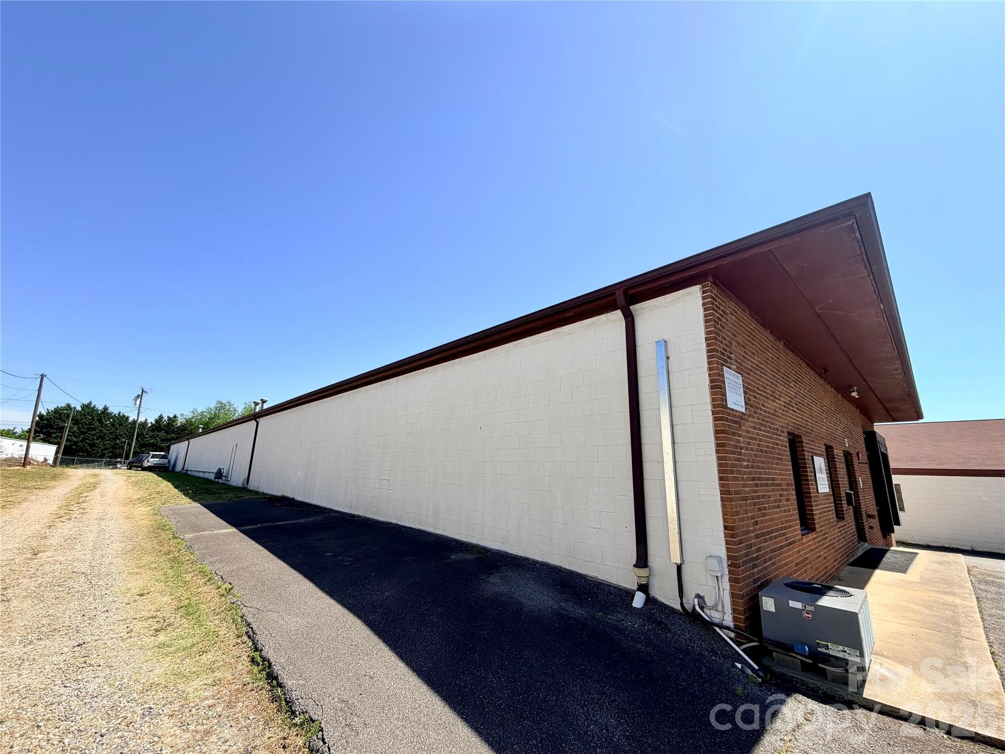 Warehouse/Office at Hickory, photo 3 of 8