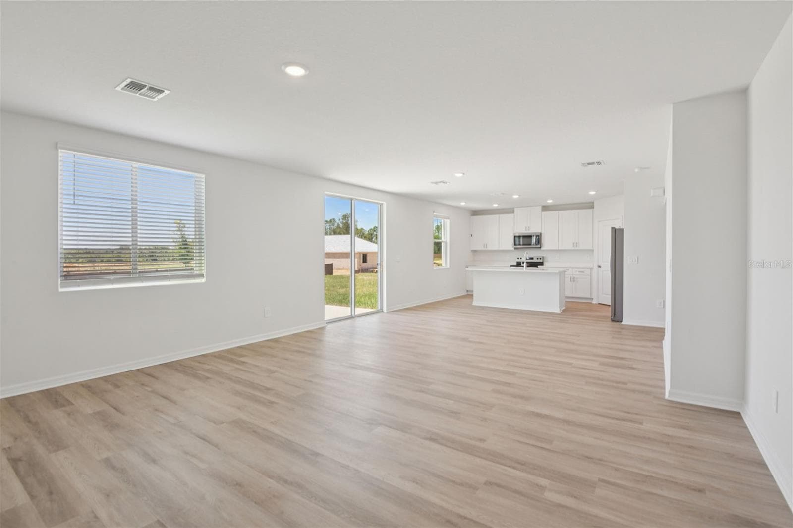 Single Family Residence at 12581 HOMELAND DR, DADE CITY, photo 8 of 37