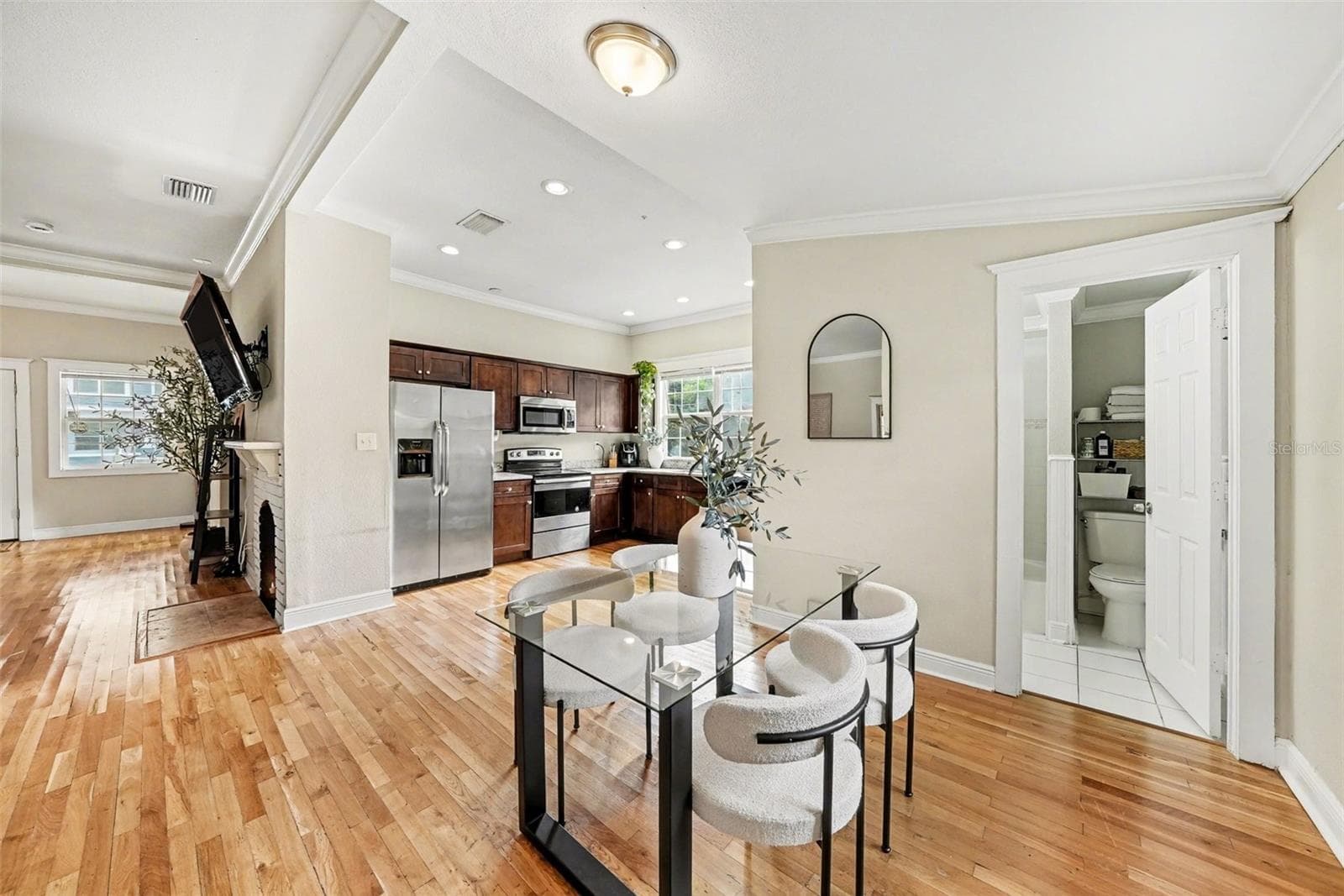 Additional view of dining area with natural flow into kitchen. - 805 E CHELSEA ST, TAMPA