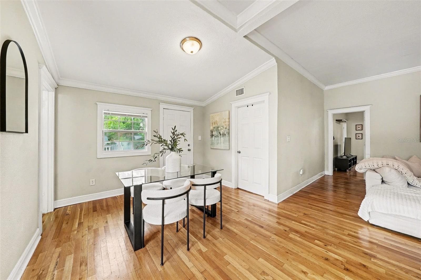 Dining or flex space with easy connection to living areas. - 805 E CHELSEA ST, TAMPA