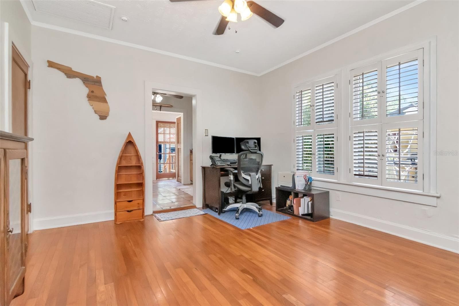 Single Family Residence at 220 W FERN ST, TAMPA, photo 12 of 41