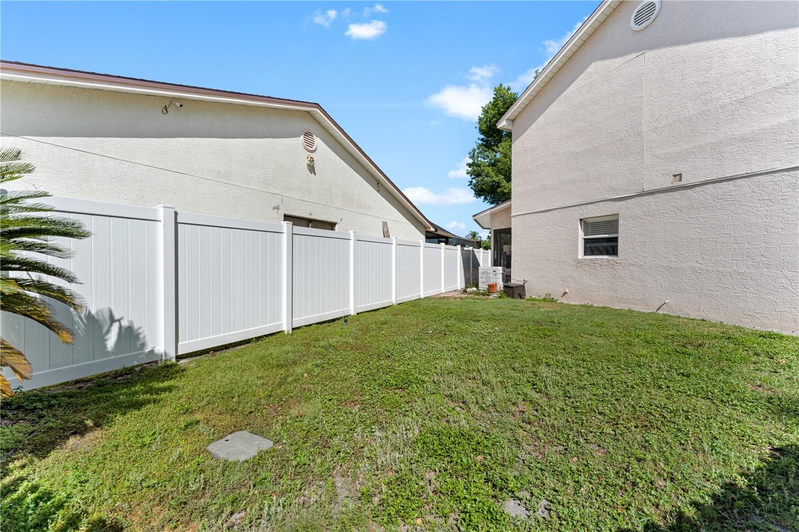 Single Family Residence at 9758 FOX HOLLOW RD, TAMPA, photo 36 of 61