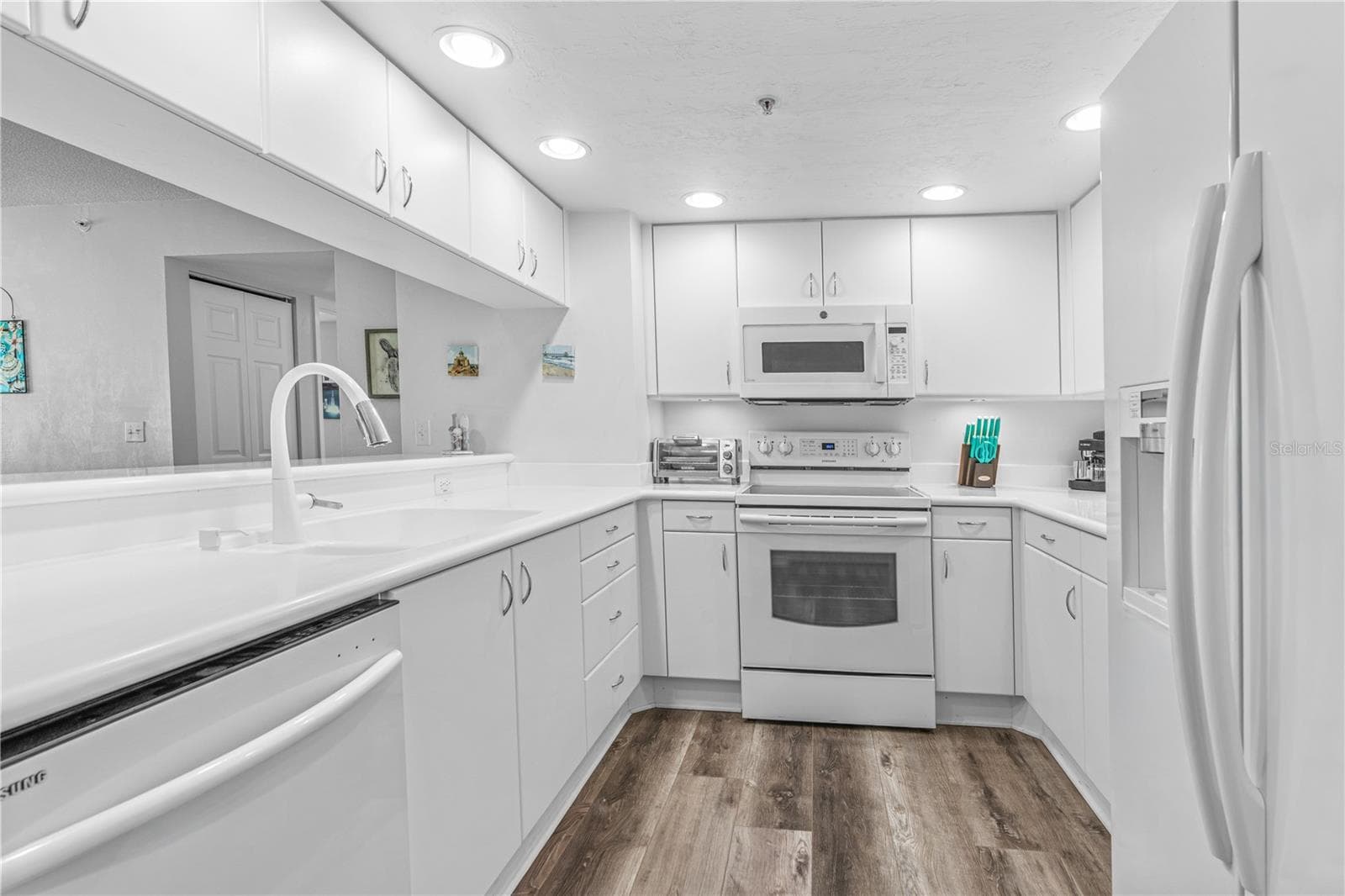 Kitchen - 2967 S ATLANTIC AVE #903, DAYTONA BEACH SHORES