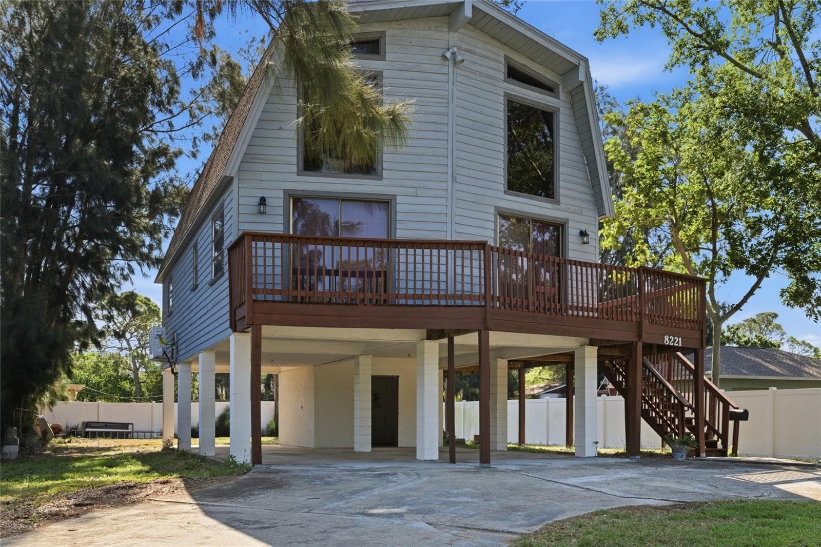 Single Family Residence at 8221 RIVERSIDE DR NE, ST PETERSBURG, photo 2 of 56