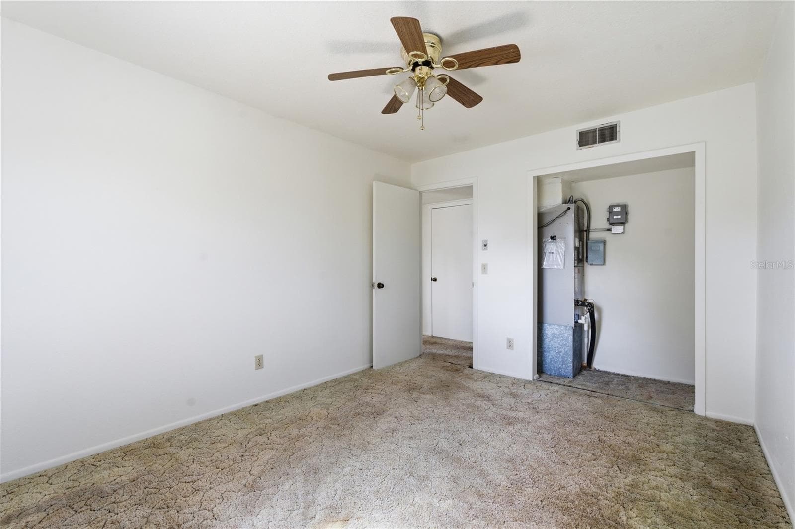 Single Family Residence at 8221 RIVERSIDE DR NE, ST PETERSBURG, photo 11 of 56