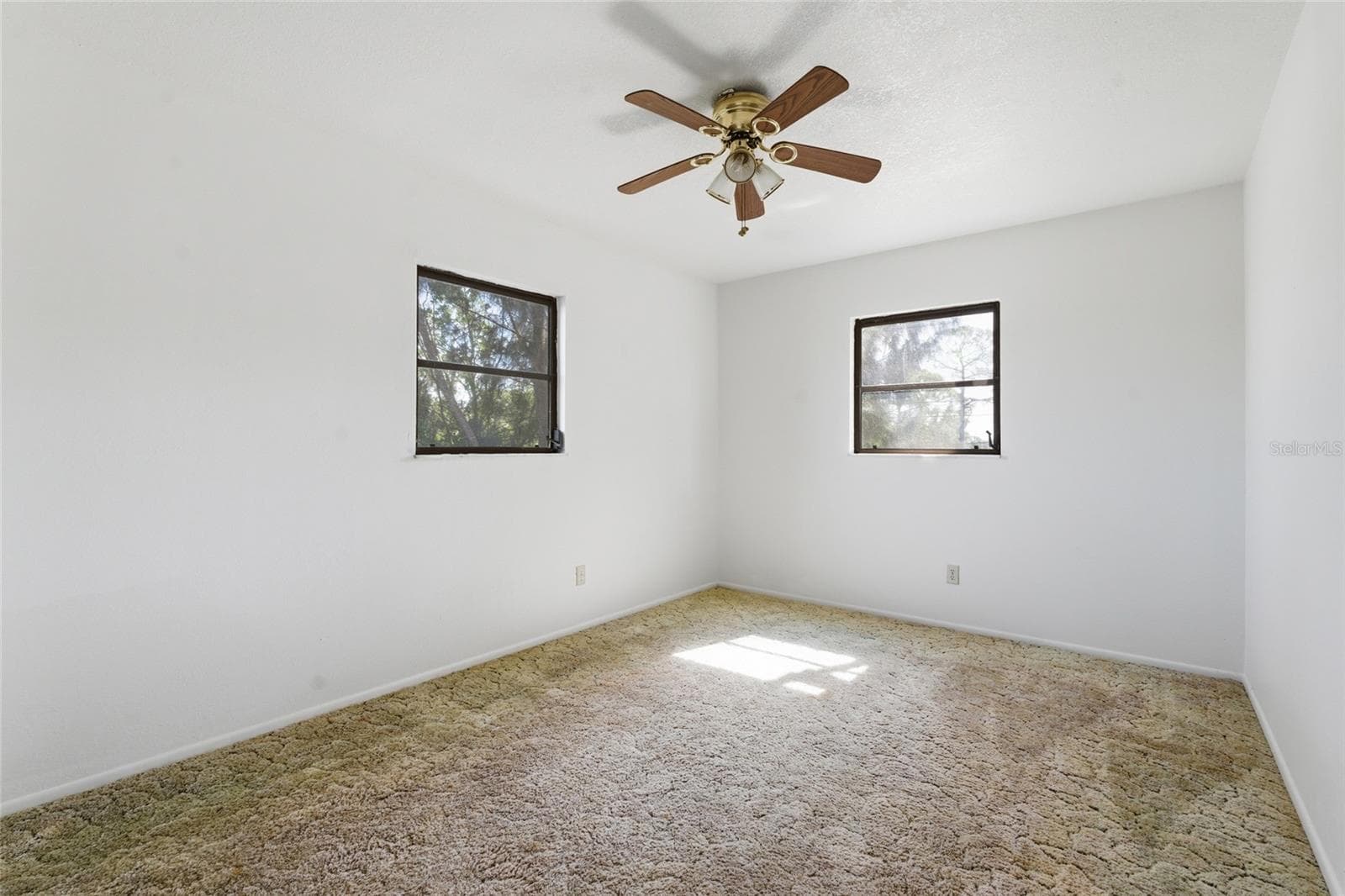 Single Family Residence at 8221 RIVERSIDE DR NE, ST PETERSBURG, photo 13 of 56