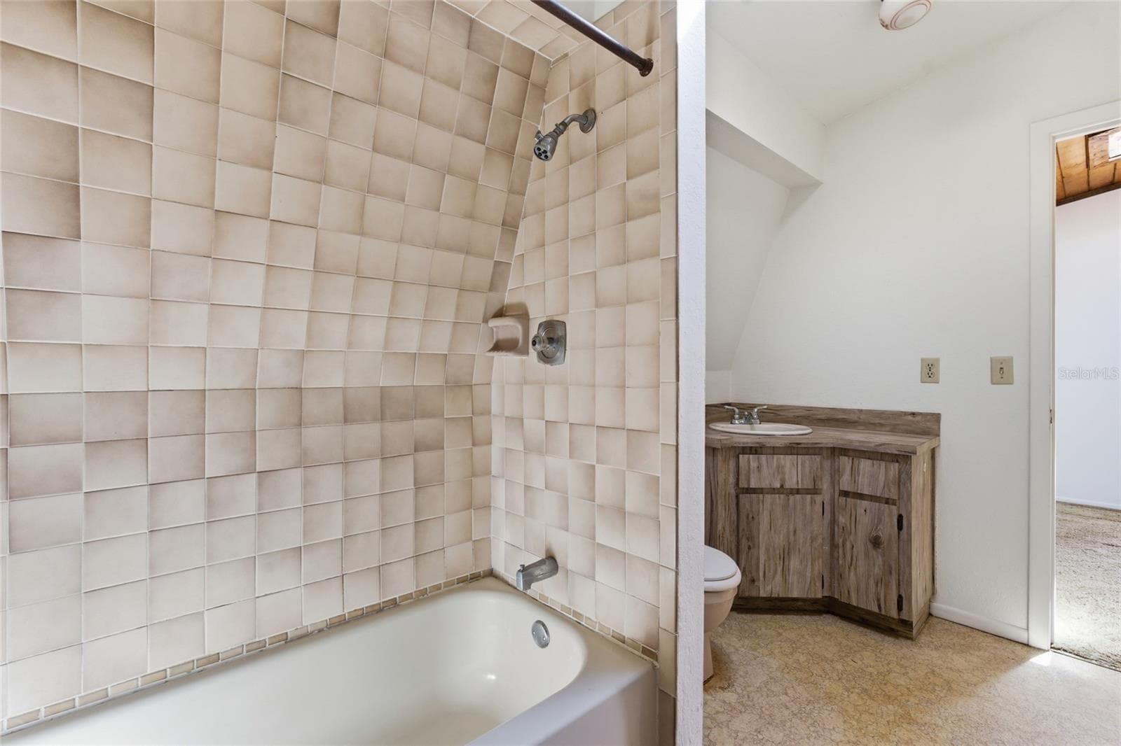 Single Family Residence at 8221 RIVERSIDE DR NE, ST PETERSBURG, photo 26 of 56