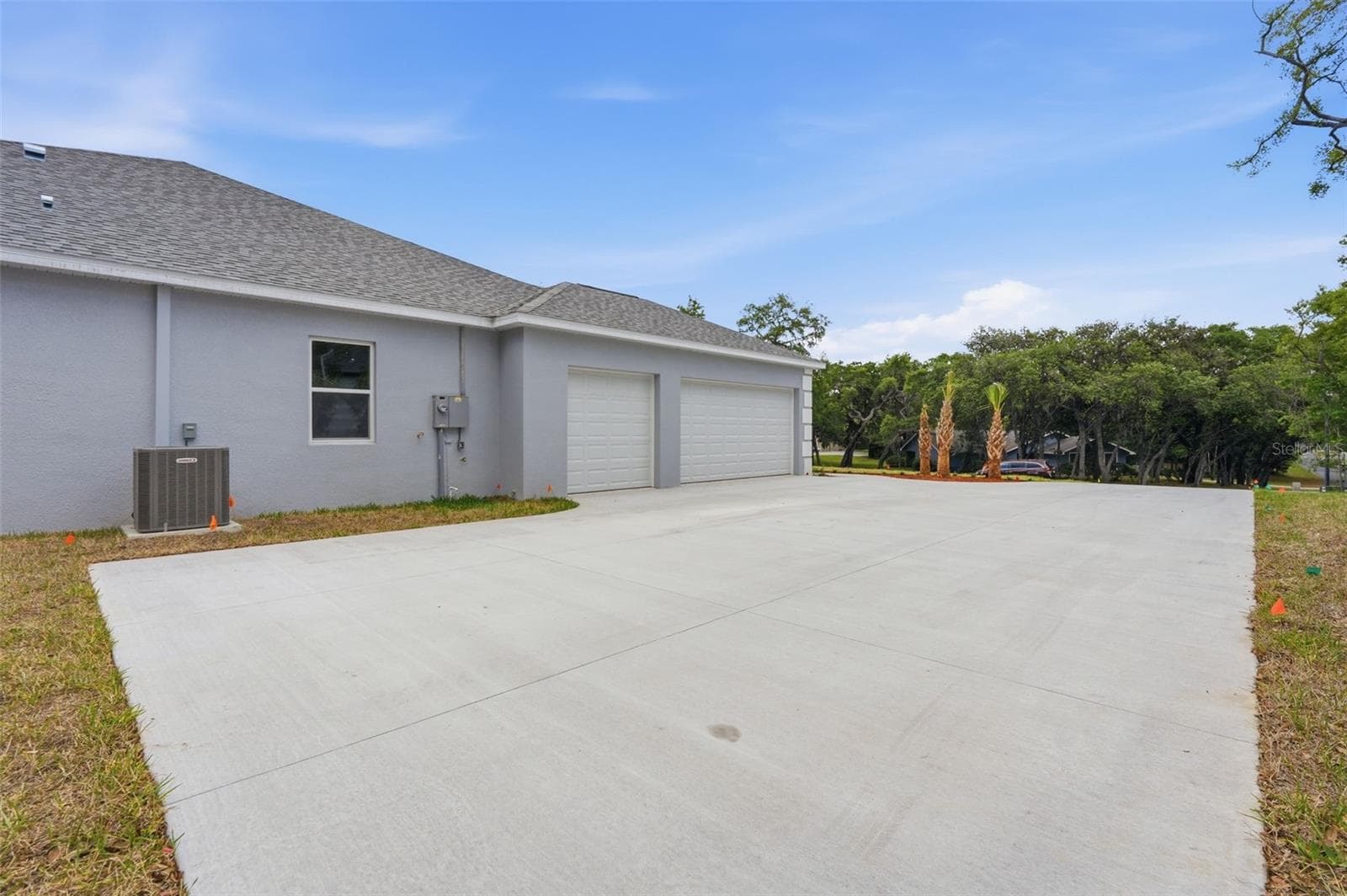 Oversized Parking Pad - 421 W CHASE ST, HERNANDO