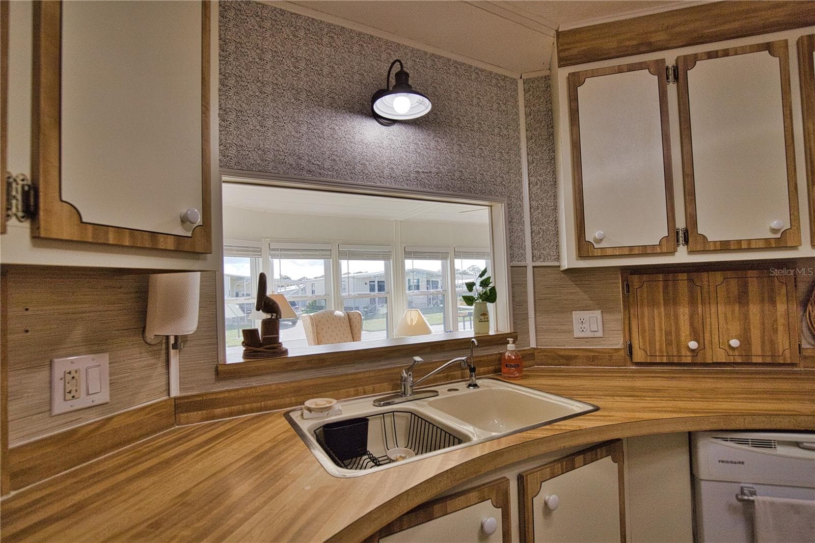 Manufactured Home at 702 BLANCA, NORTH PORT, photo 10 of 42