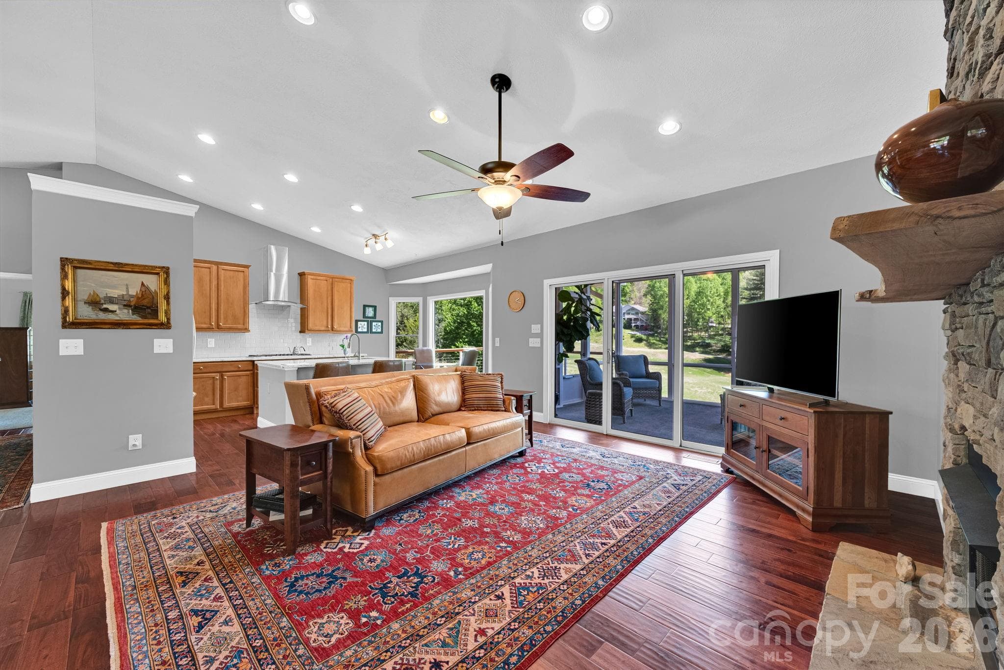 Single Family Residence at Hendersonville, photo 4 of 47