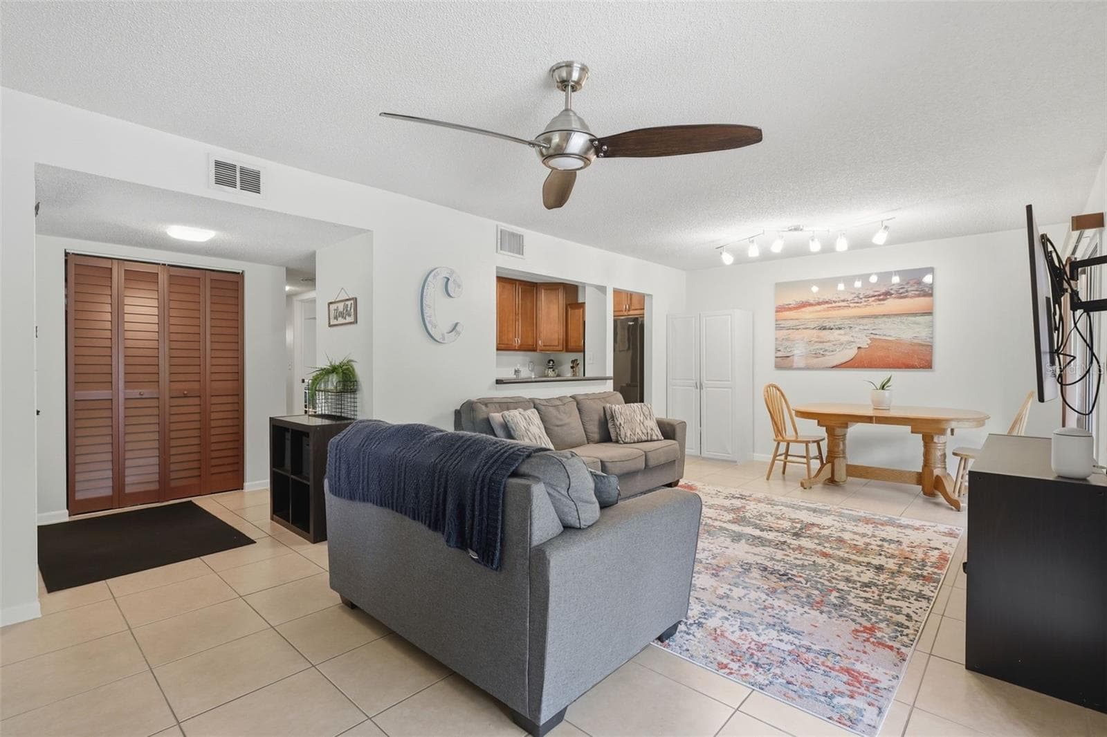 Condominium at 140 ORCHID WOODS CT #13B, DELTONA, photo 7 of 43
