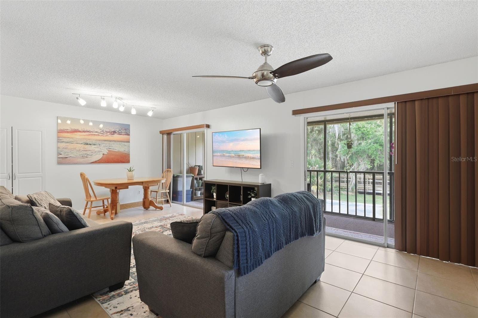 Condominium at 140 ORCHID WOODS CT #13B, DELTONA, photo 8 of 43