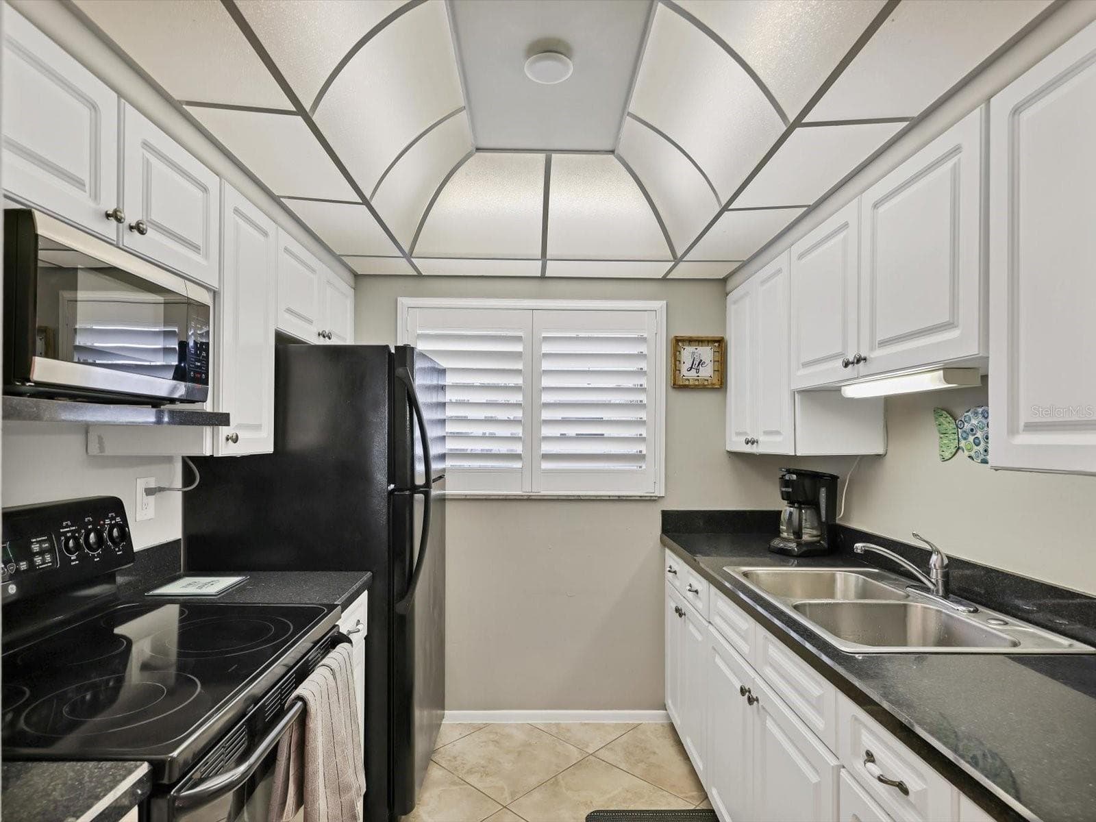Kitchen - 708 TAMIAMI TRL S #105, VENICE