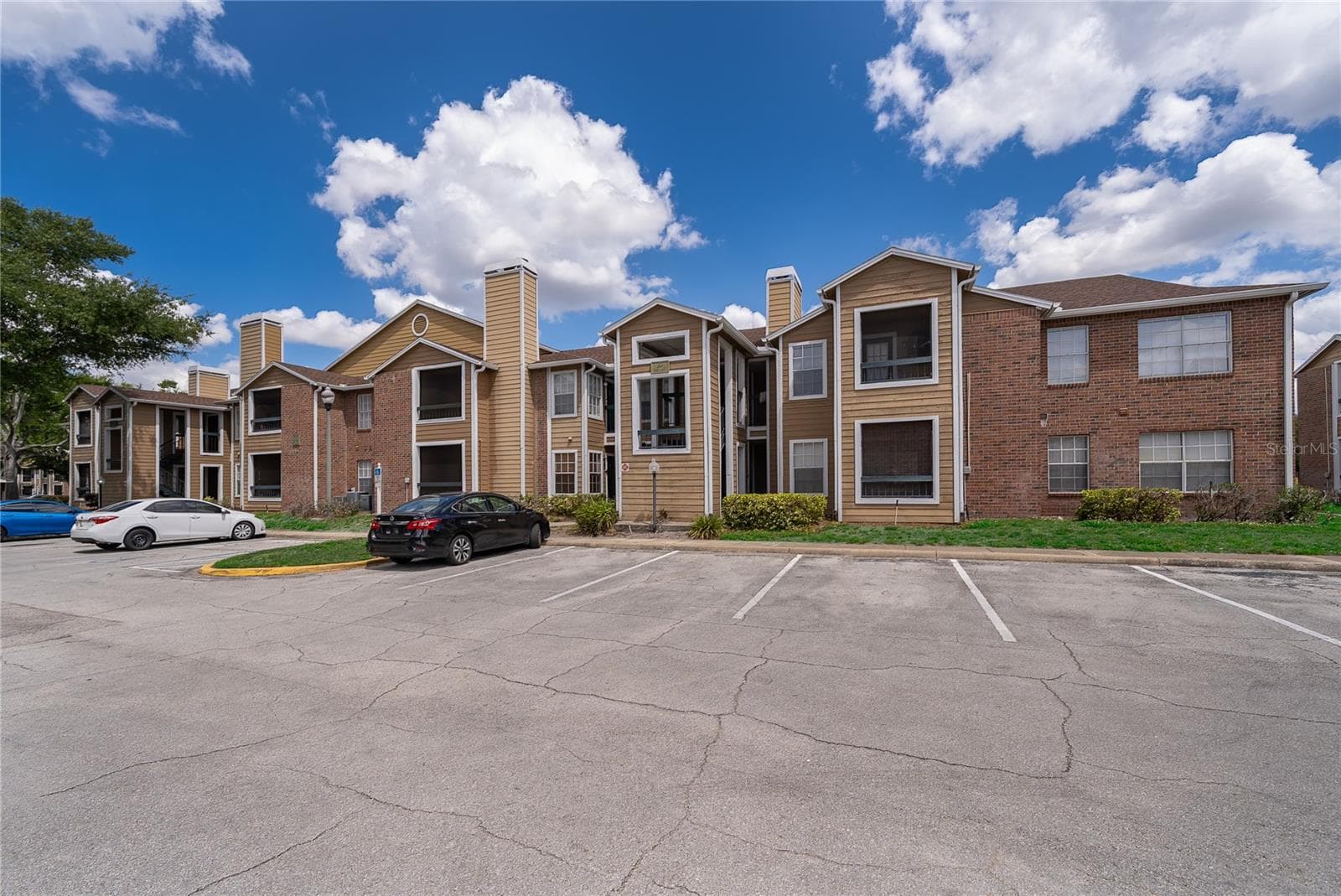 4367 THORNBRIAR LN #206