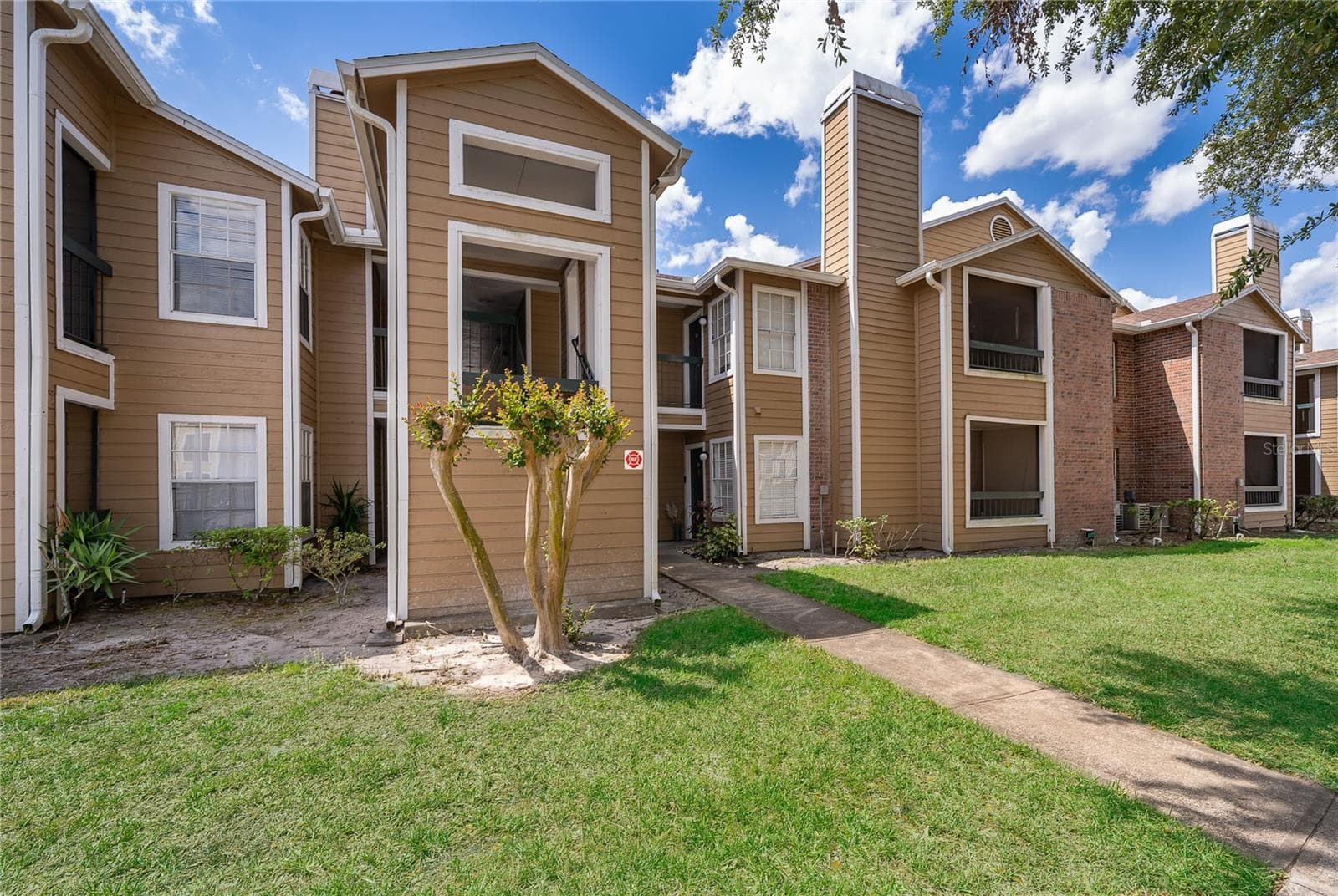 Condominium at 4367 THORNBRIAR LN #206, ORLANDO, photo 2 of 22
