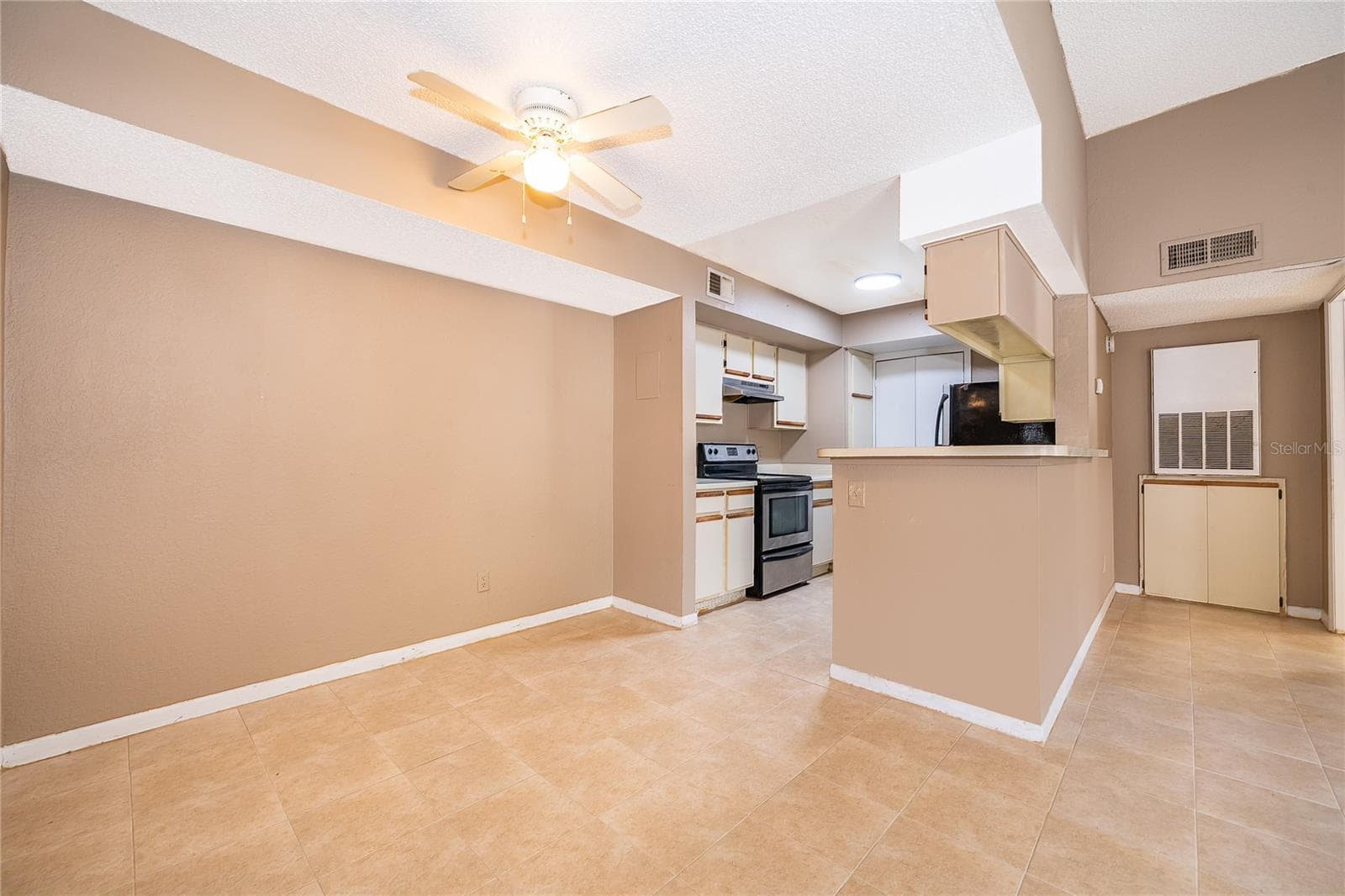 Condominium at 4367 THORNBRIAR LN #206, ORLANDO, photo 10 of 22