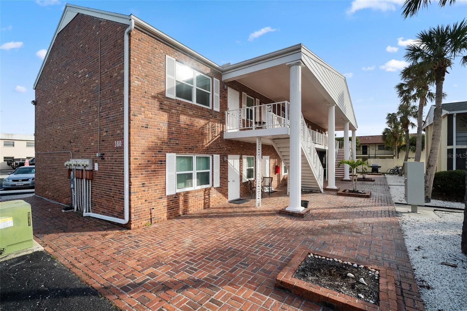 380 BASE AVE E #202