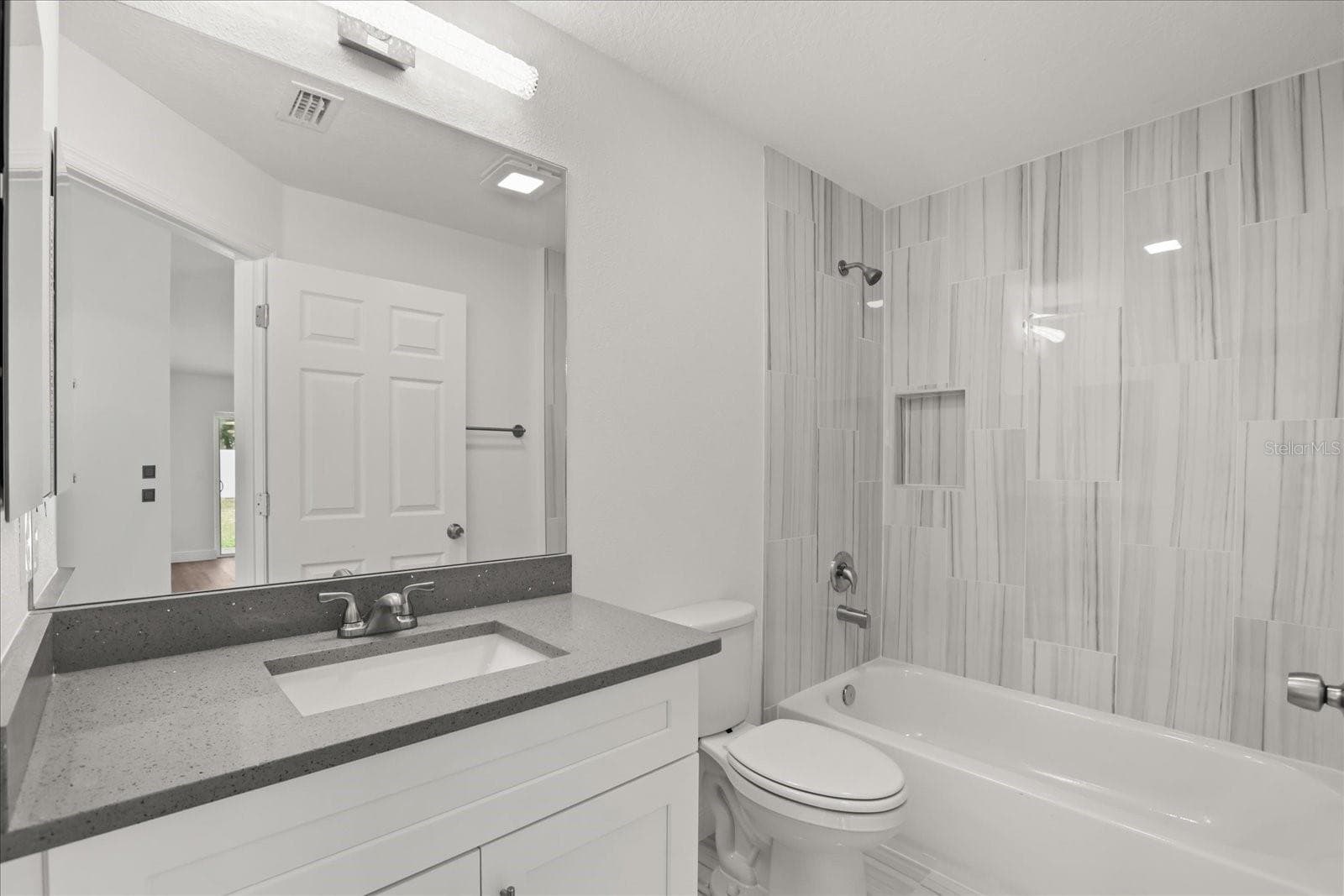 Bathroom 2 - 706 BEECHER ST, LEESBURG