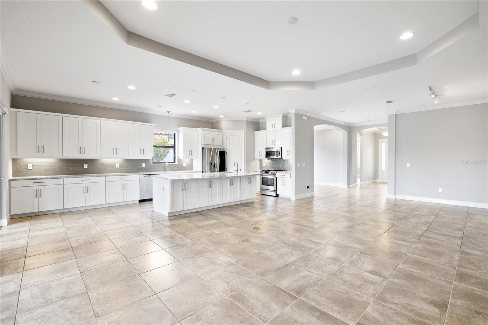 Single Family Residence at 10111 CRAFTSMAN PARK WAY, PALMETTO, photo 13 of 39