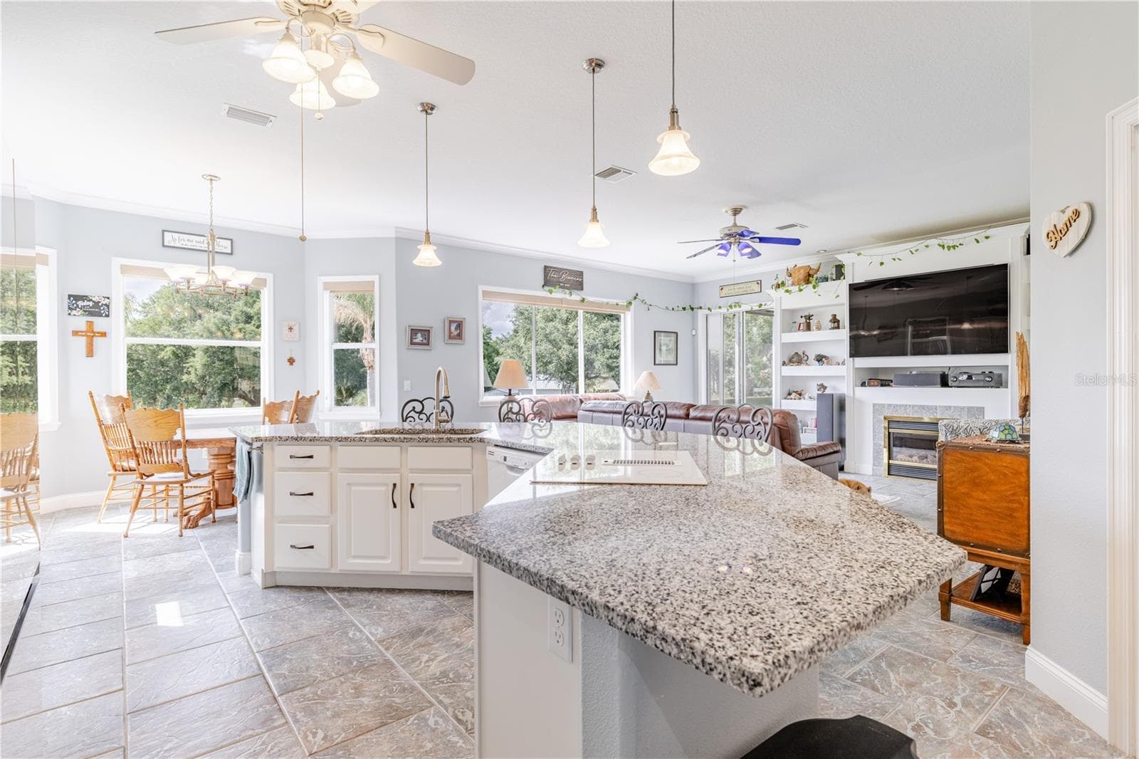Single Family Residence at 25101 TURKEY LAKE RD, HOWEY IN THE HILLS, photo 18 of 59