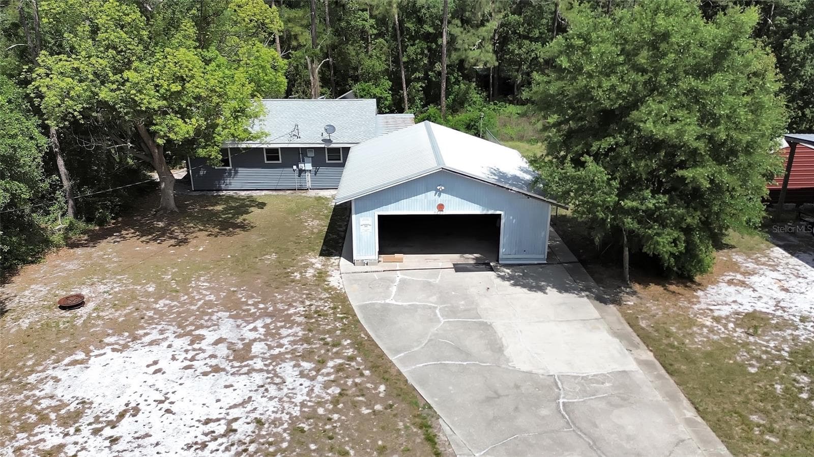 25801 BLUE LAKES DR