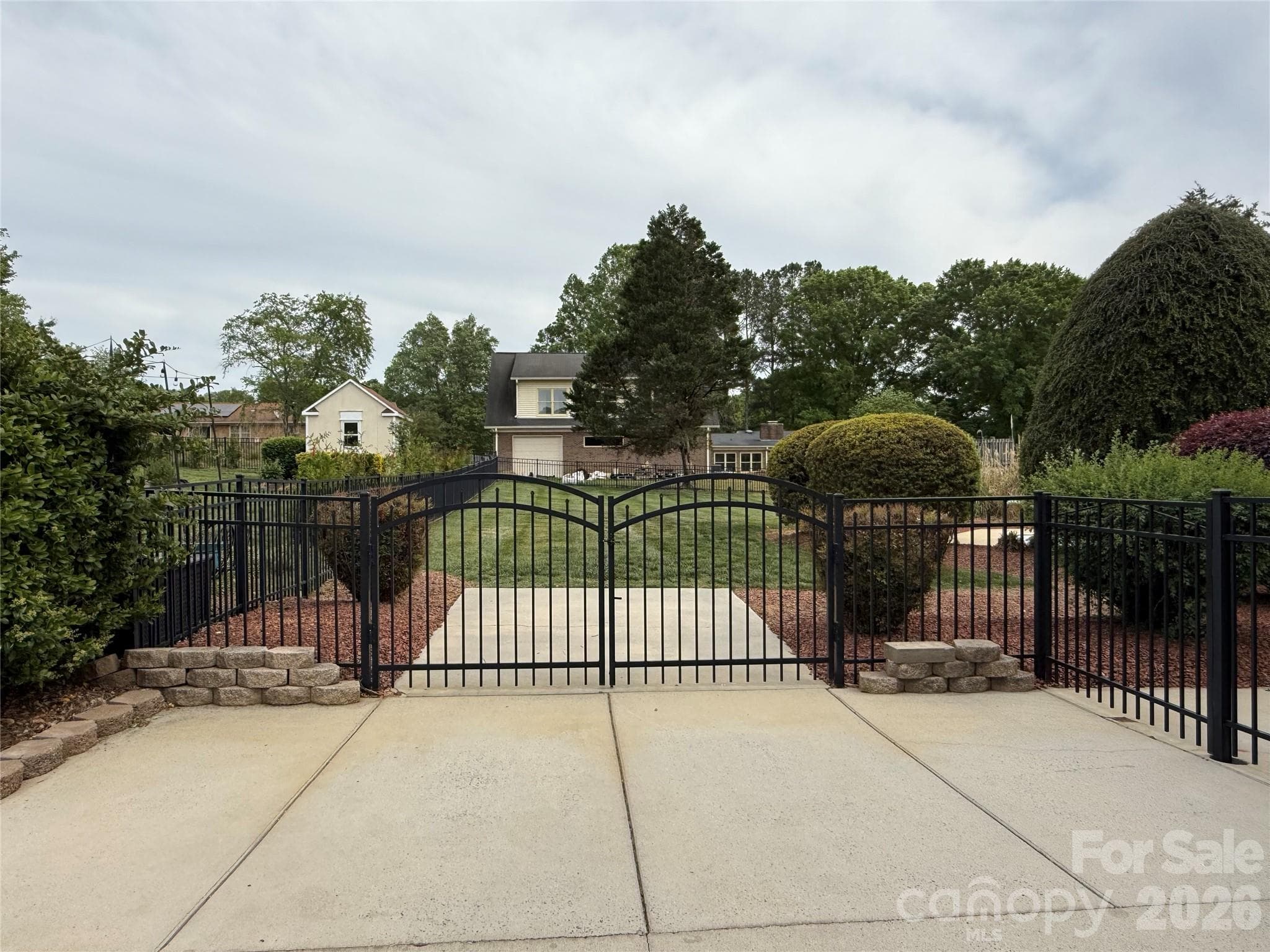 Single Family Residence at 8219 Deer Drive, Harrisburg, photo 31 of 43