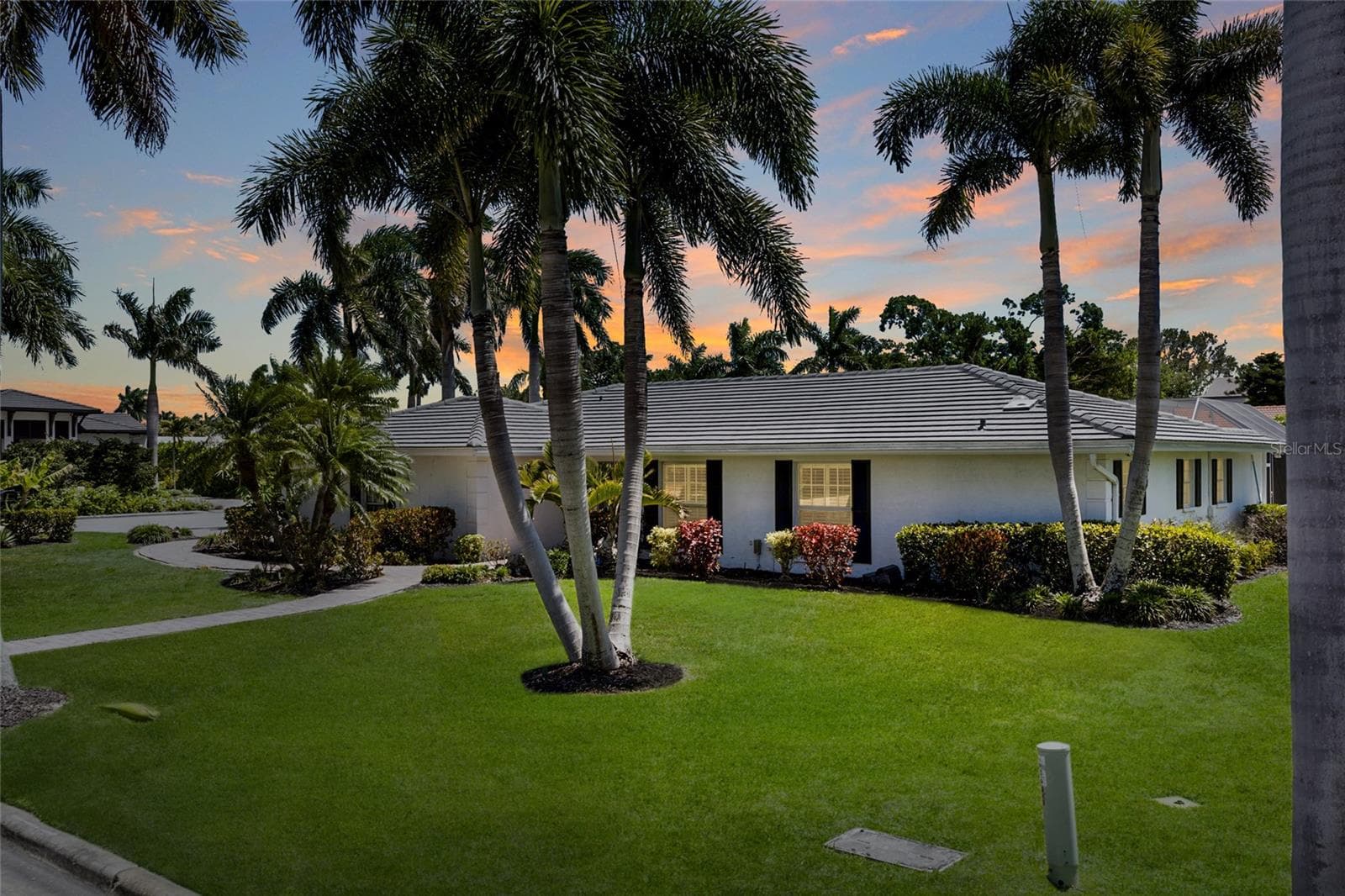 Single Family Residence at 430 BIRD KEY DR, SARASOTA, photo 37 of 46