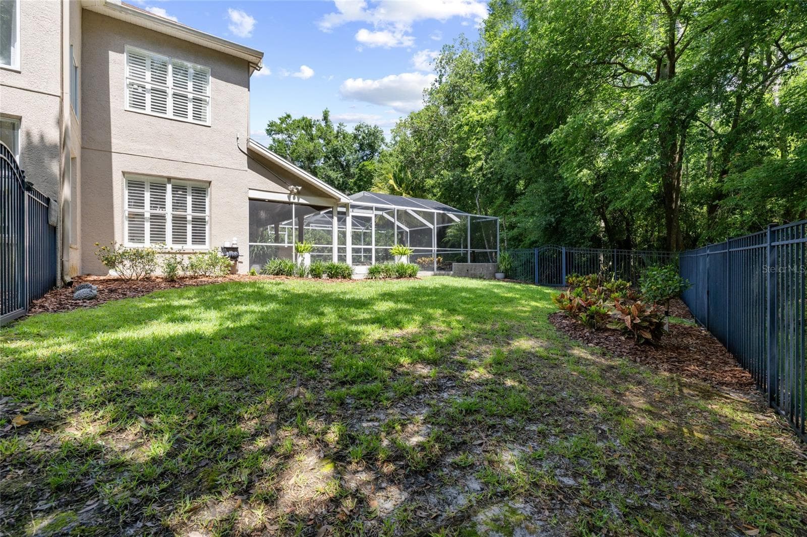 Side Yard - 9642 GRETNA GREEN DR, TAMPA