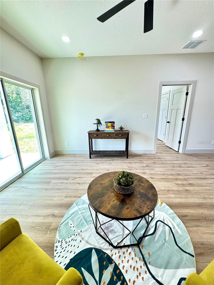 Unit 2 living room - 1306 NW 8TH ST #1 & 2, OCALA