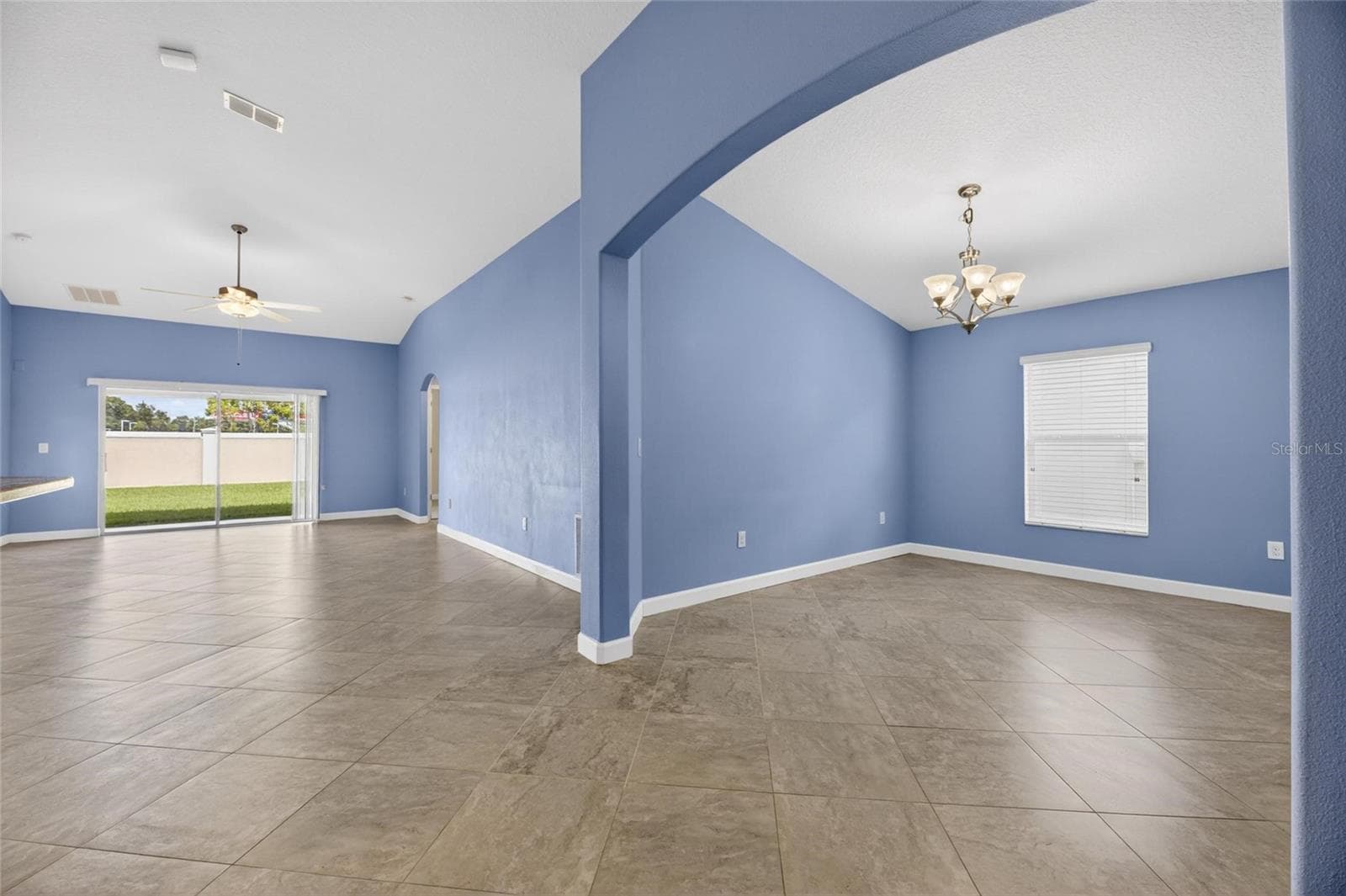 Single Family Residence at 13168 GREEN VIOLET DR, RIVERVIEW, photo 25 of 74