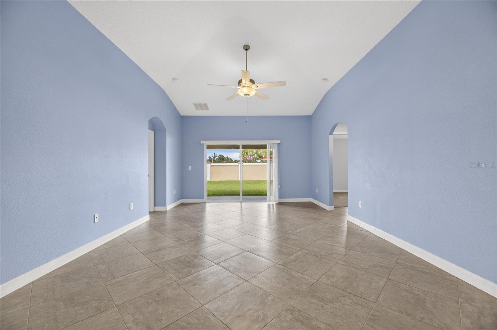 Single Family Residence at 13168 GREEN VIOLET DR, RIVERVIEW, photo 32 of 74