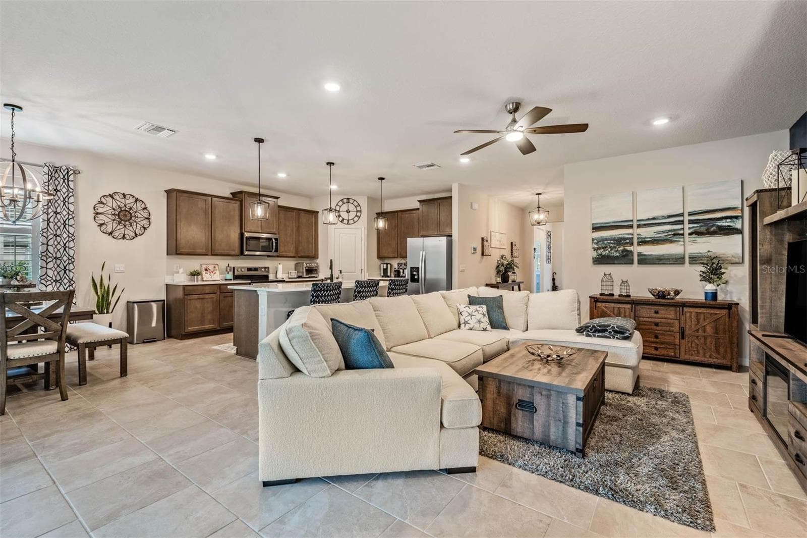 Single Family Residence at 6862 BROAD RIVER AVE, LAND O LAKES, photo 6 of 33