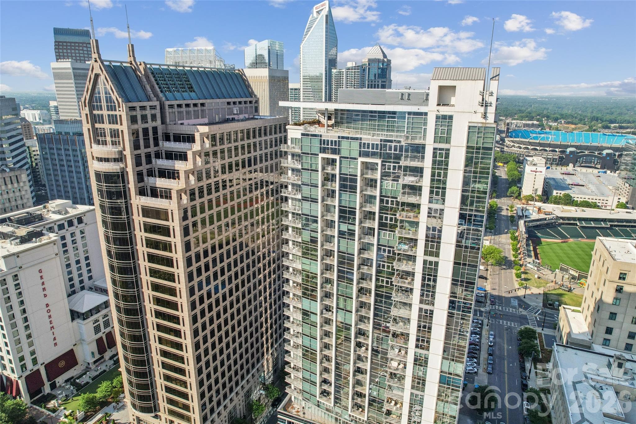 Condominium at 333 W Trade Street, Charlotte, photo 38 of 43