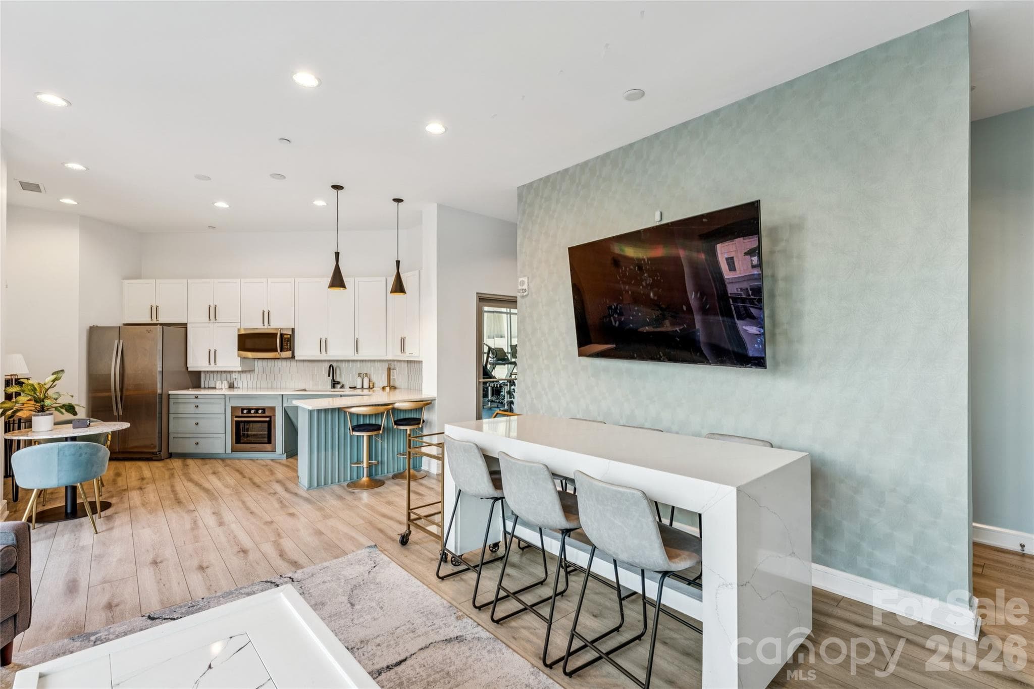 Community area - 333 W Trade Street, Charlotte