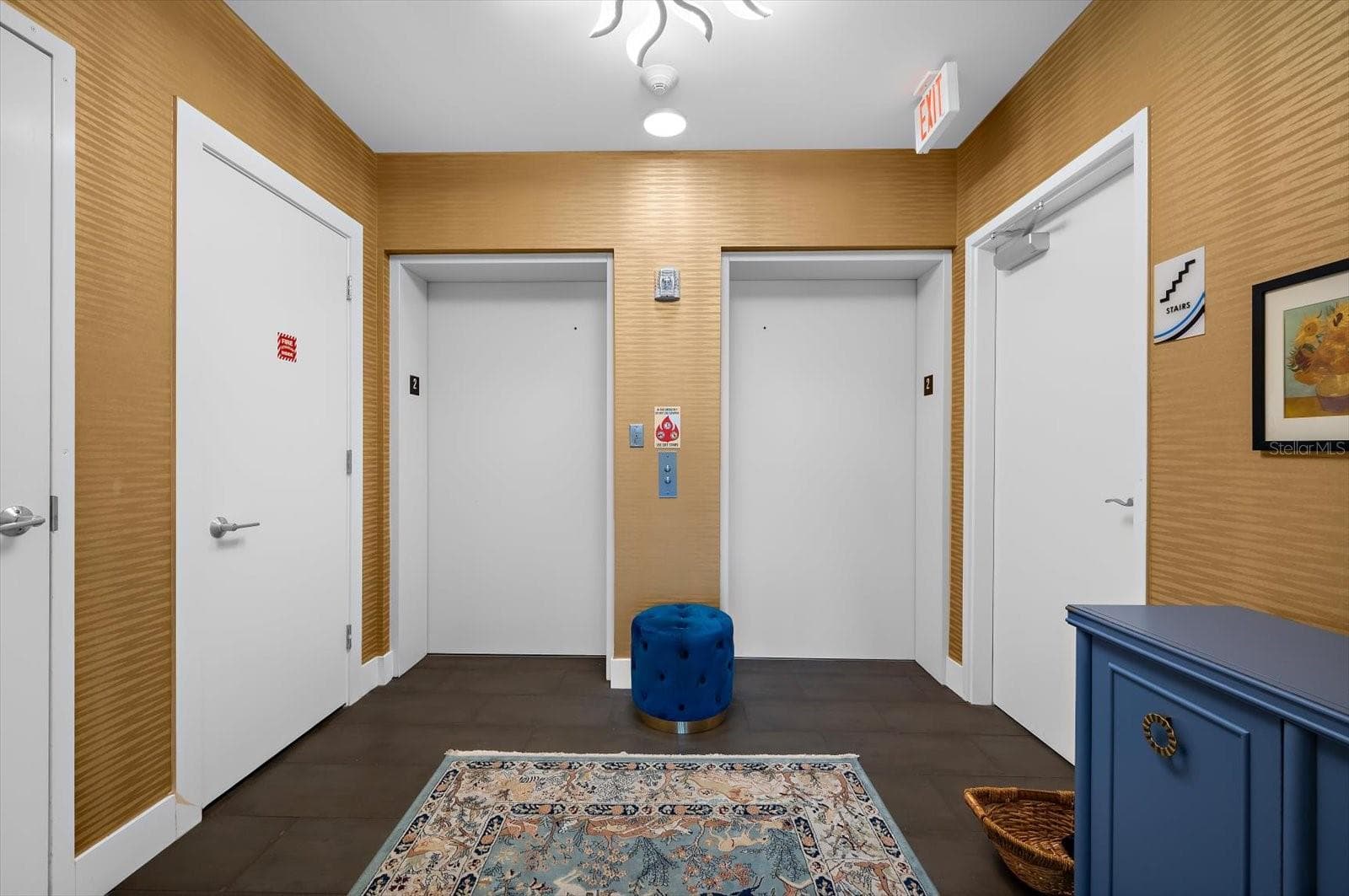 Elevators on Unit Floor - 176 4TH AVE NE #201, ST PETERSBURG