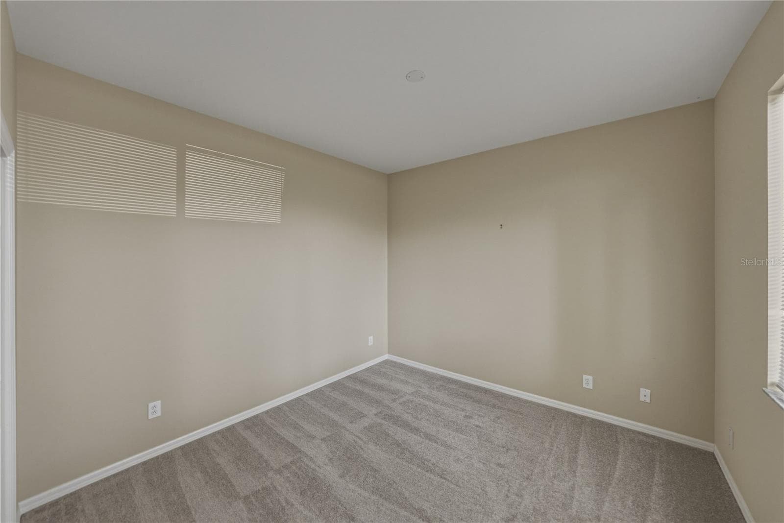 Single Family Residence at 1603 GRAND HERITAGE BLVD, VALRICO, photo 36 of 57