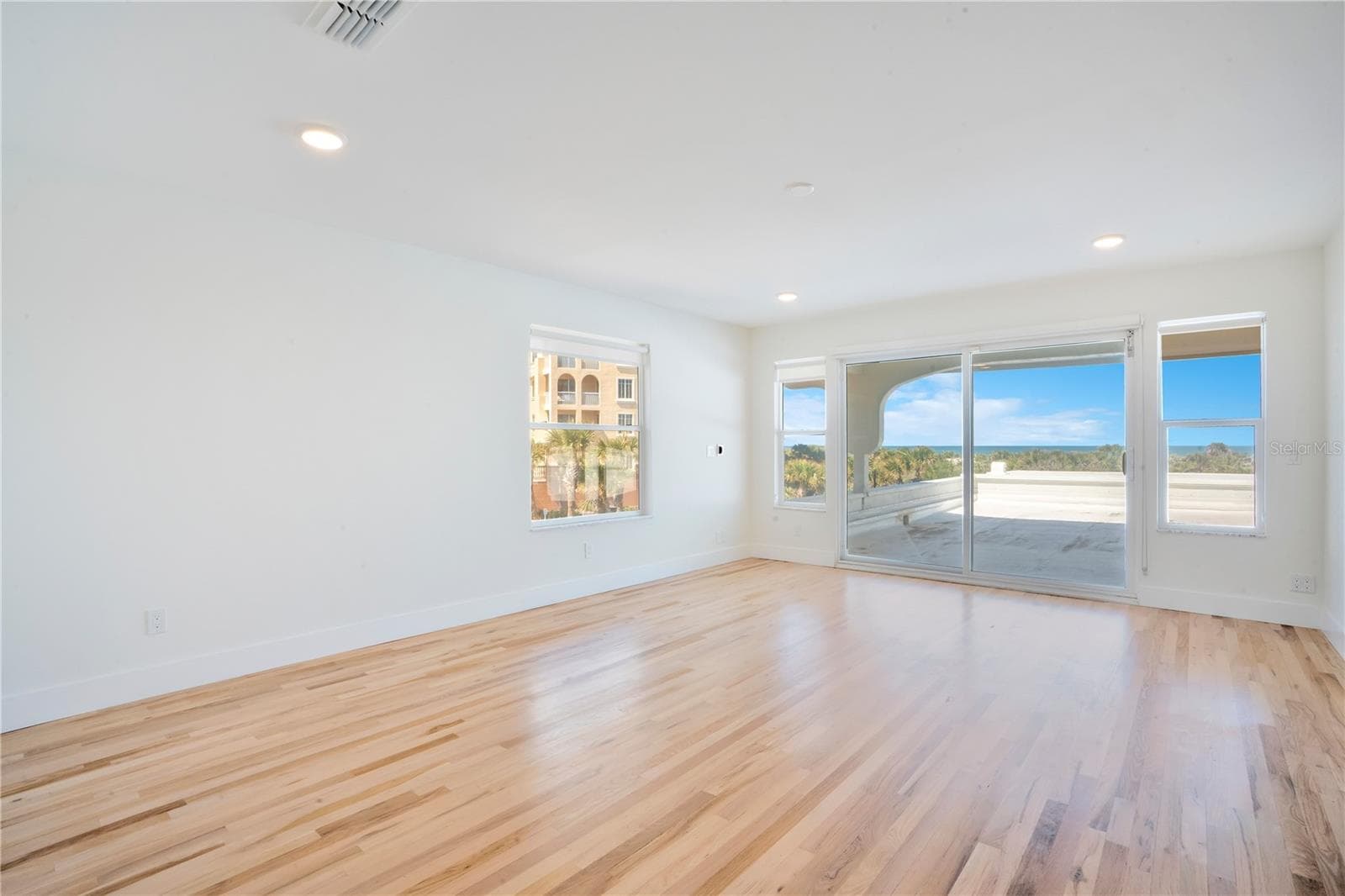 Primary Bedroom 2 - 2117 OCEAN DR, NEW SMYRNA BEACH