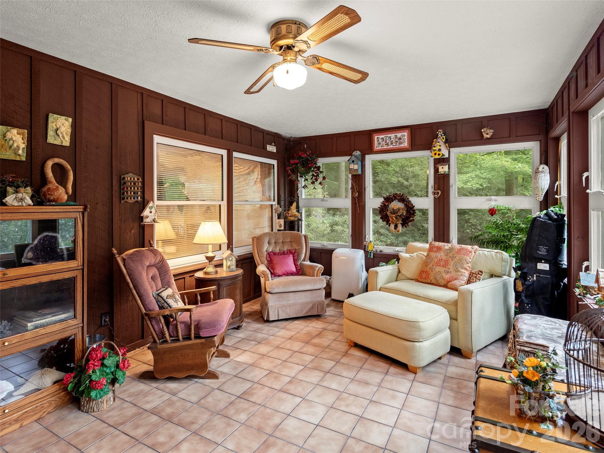 Single Family Residence at Hendersonville, photo 17 of 33