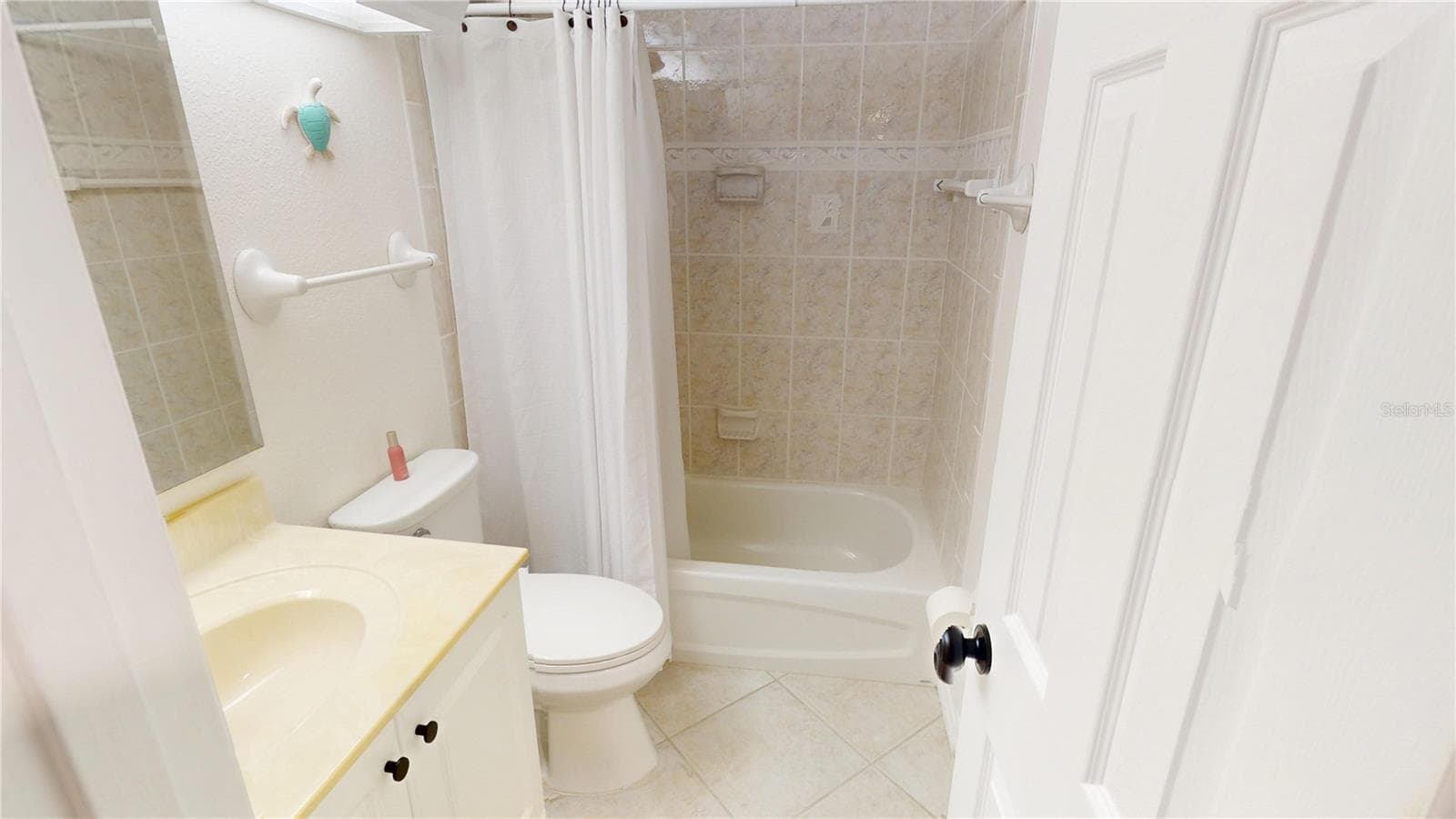 Condominium at 311 GARVIN ST #401C, PUNTA GORDA, photo 13 of 26